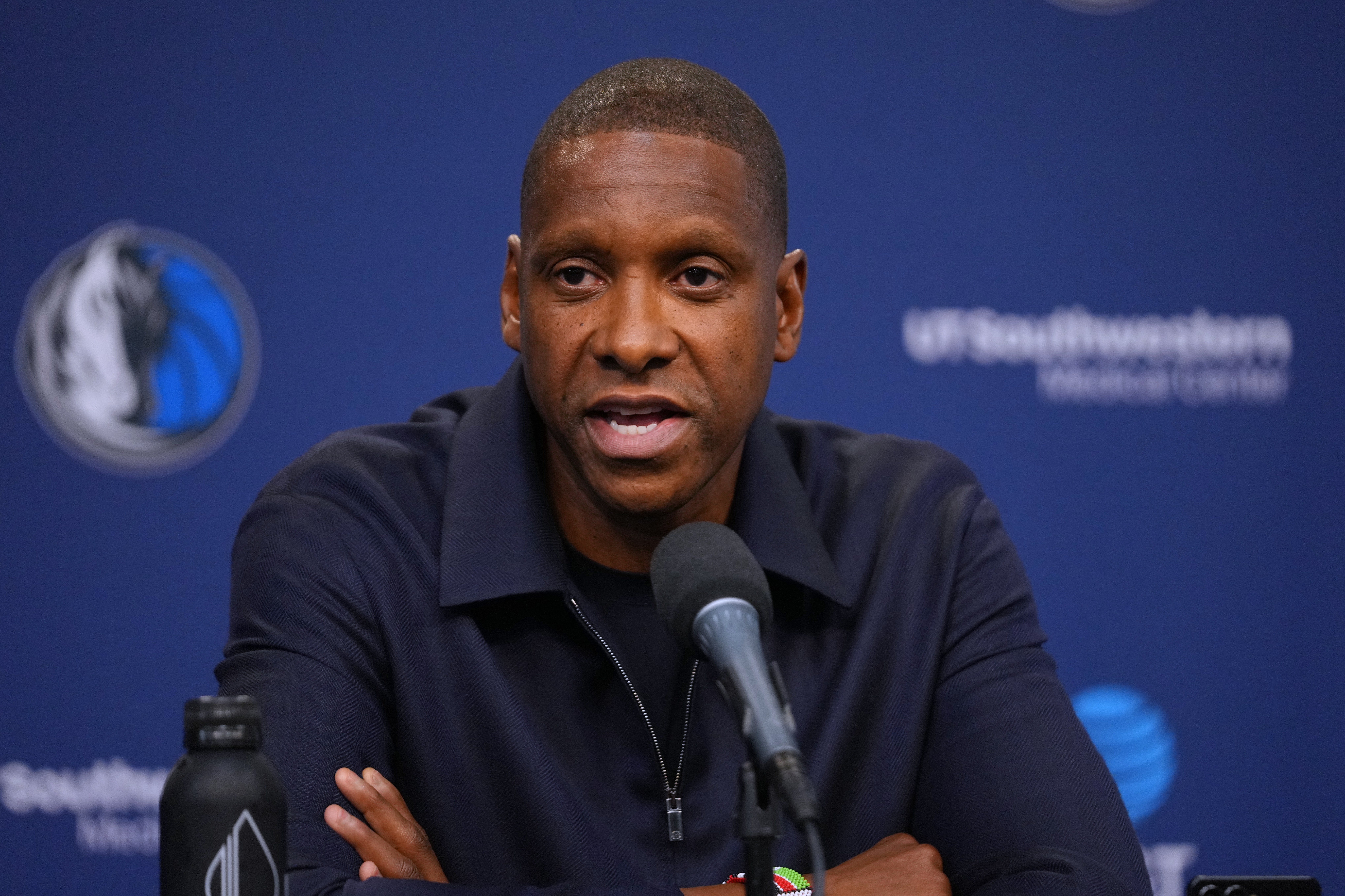 MAVERICKS-UJIRI