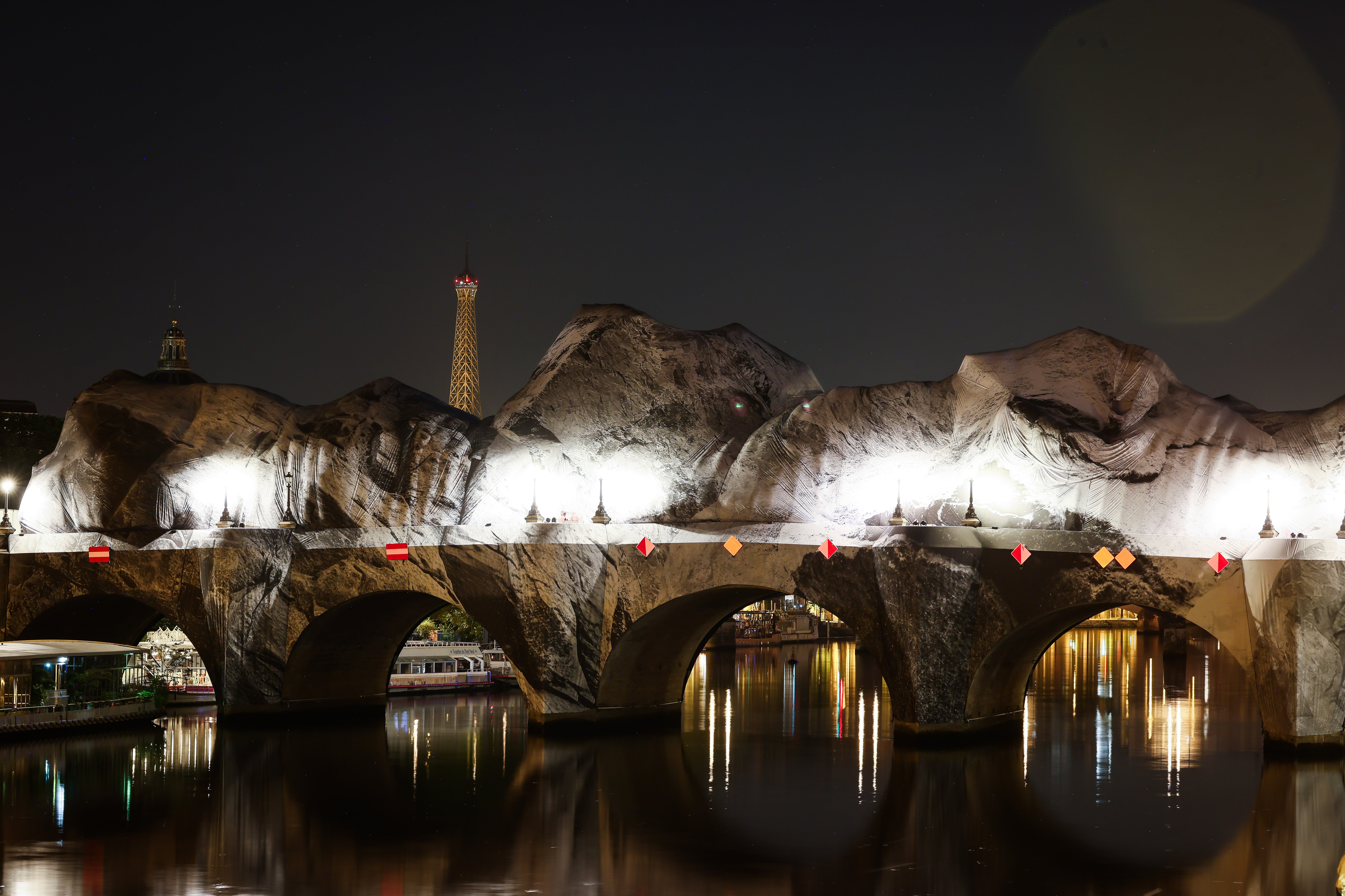 Inflation of the artwork 