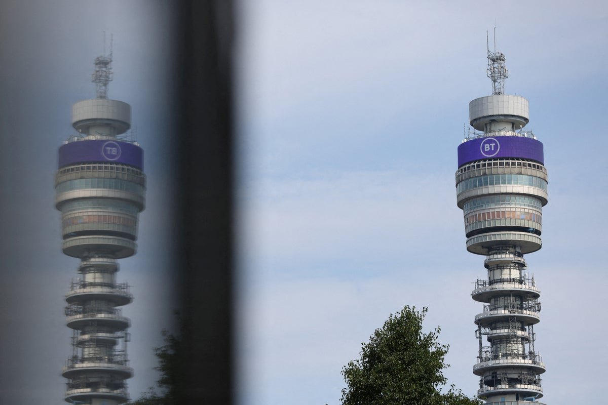 BT loses more than 800,000 broadband customers in a year as telecoms giant unveils new cost-saving plan