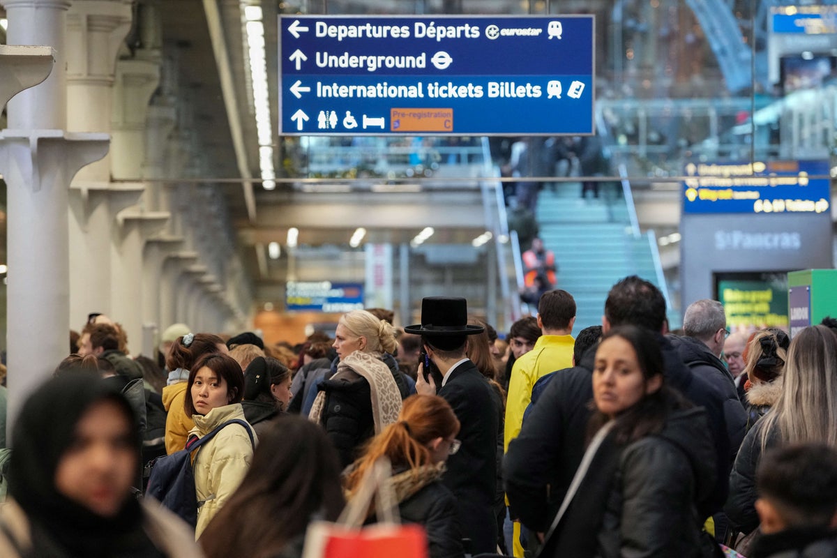 Why there could be bank holiday travel chaos for Brits this weekend