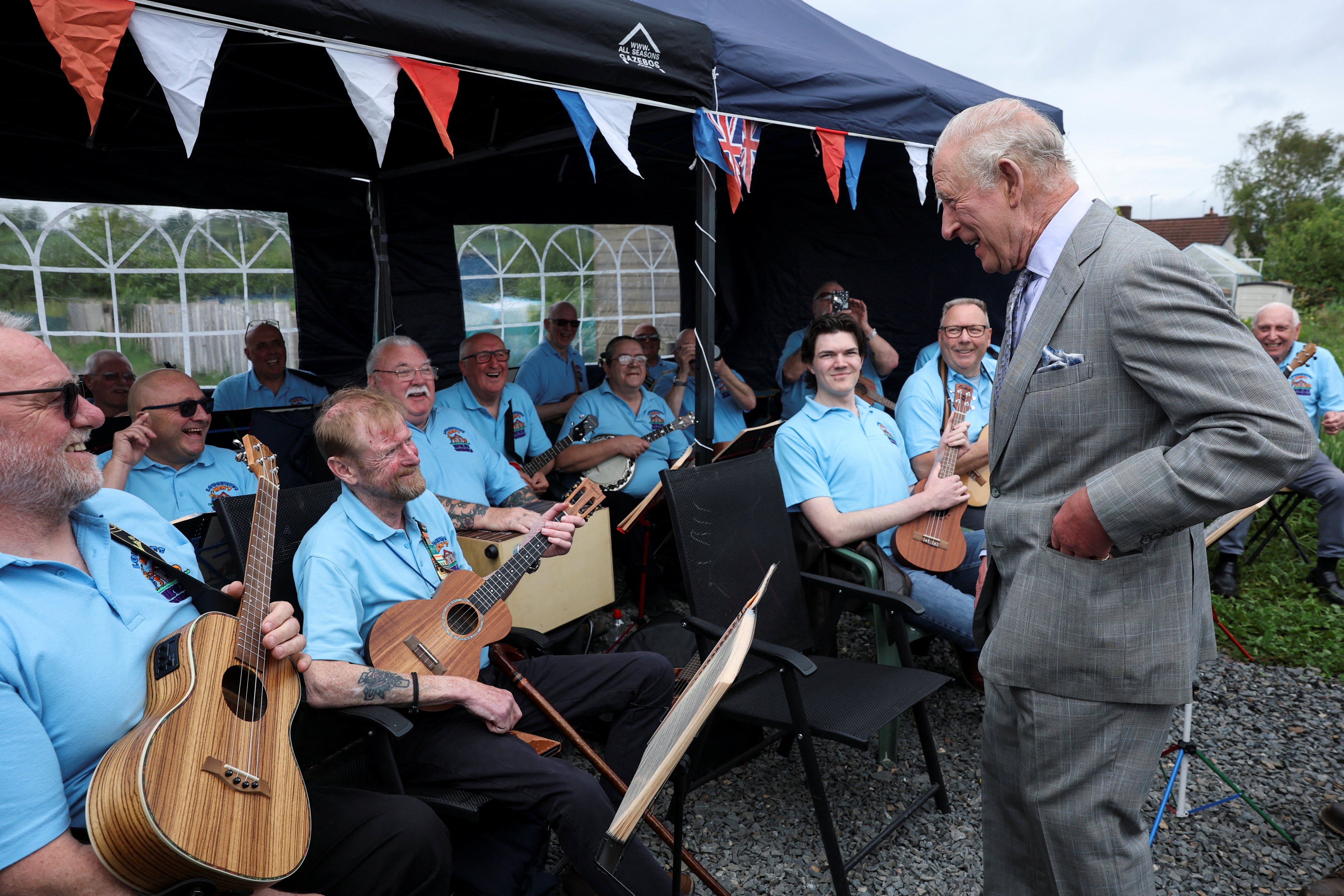 Entertainment was provided by the Loughries Men’s Shed Ukulele Ensemble who performed a number of traditional folk songs and shanties