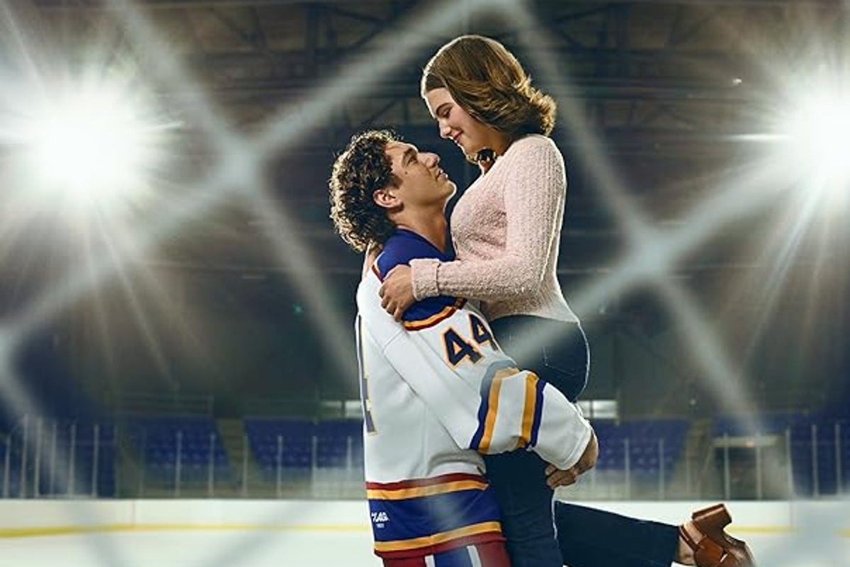 Off Campus: The raunchy new ice hockey drama taking the internet by storm – UK Times Off Campus: The raunchy new ice hockey drama taking the internet by storm – UK Times