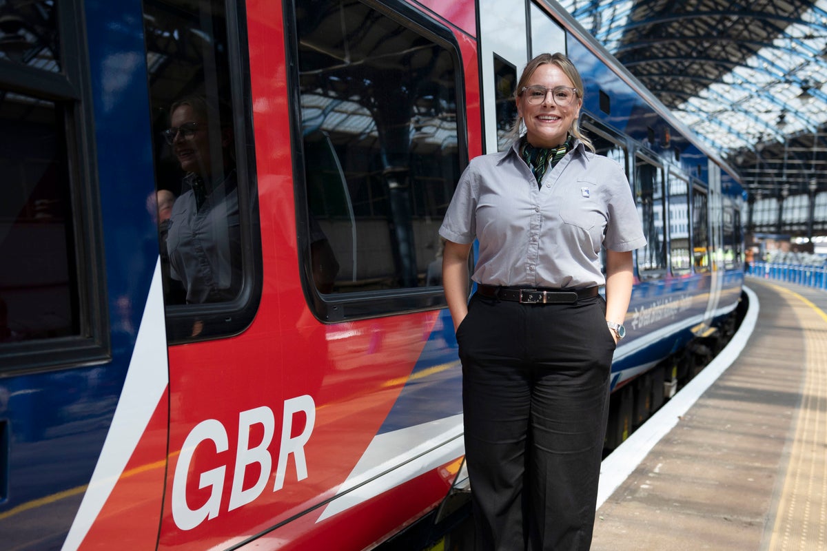 School leavers urged to become train drivers to tackle shortage on GCSE results day