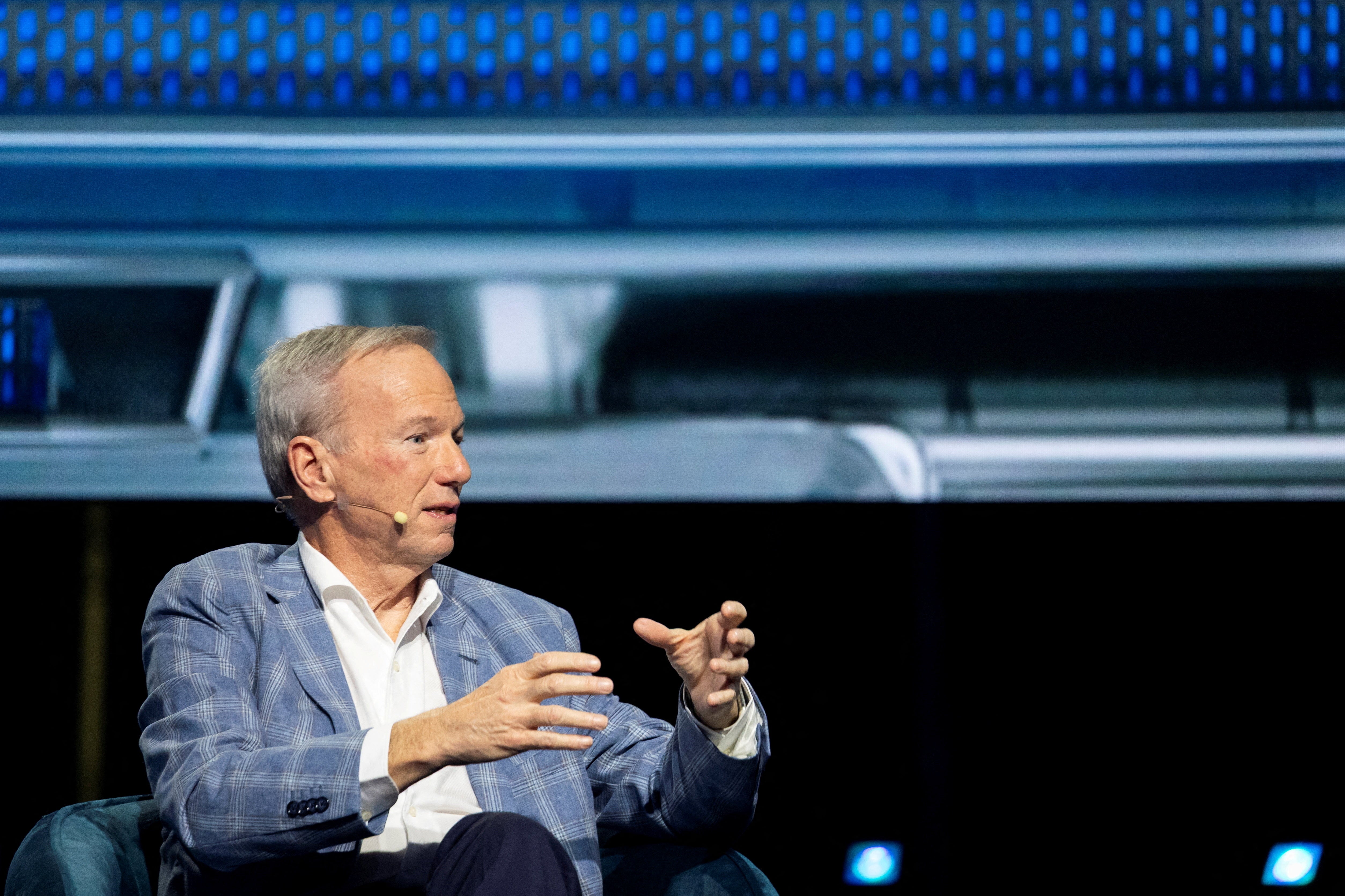 Thousands of students booed former Google CEO Eric Schmidt last week when he urged them to join the AI race
