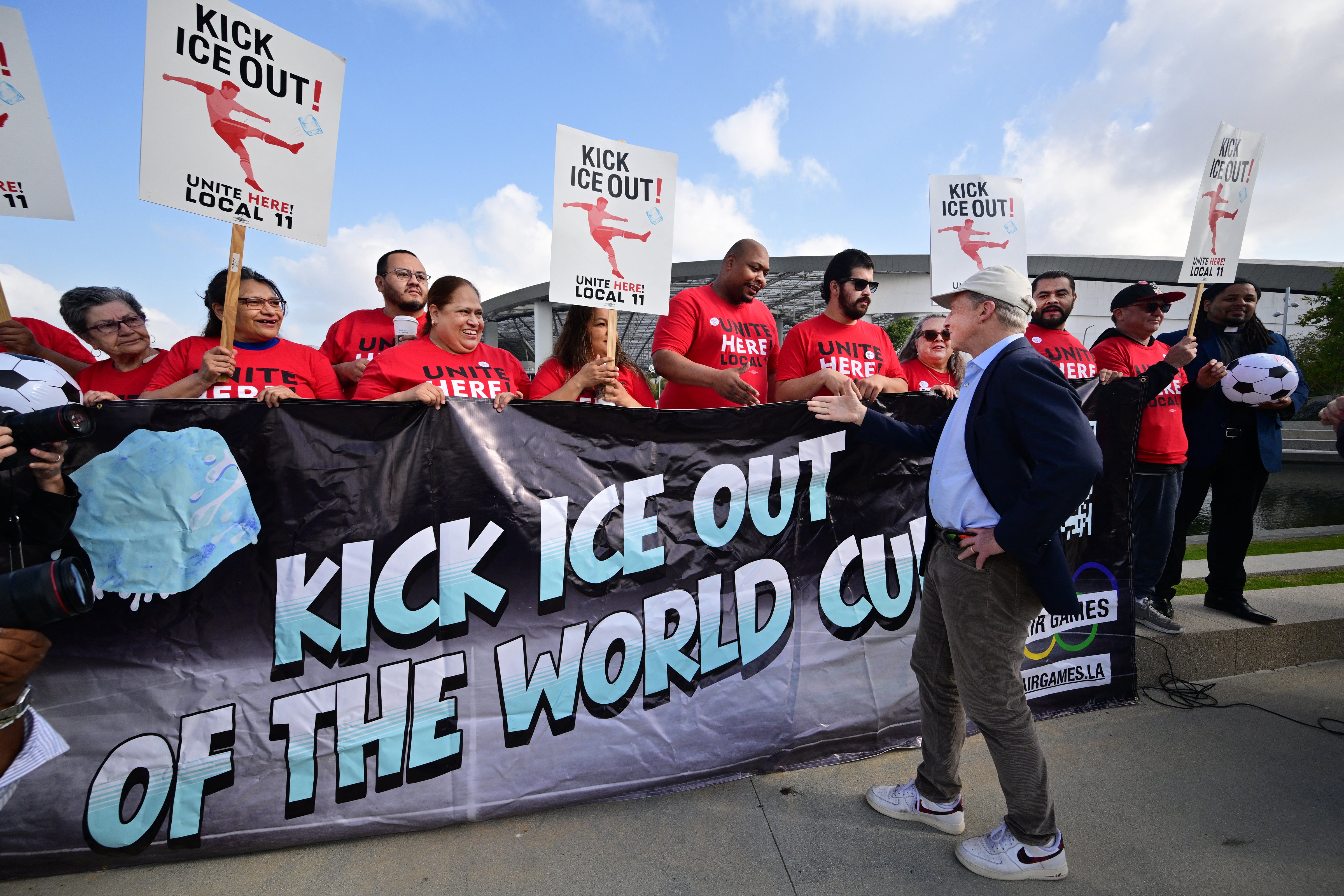 California Gubernatorial candidate Tom Steyer joins Sofi Stadium workers, including cooks, bartenders, dishwashers, servers and cashiers, in a protest outside the stadium, ahead of the 2026 FIFA World Cup in Inglewood, California