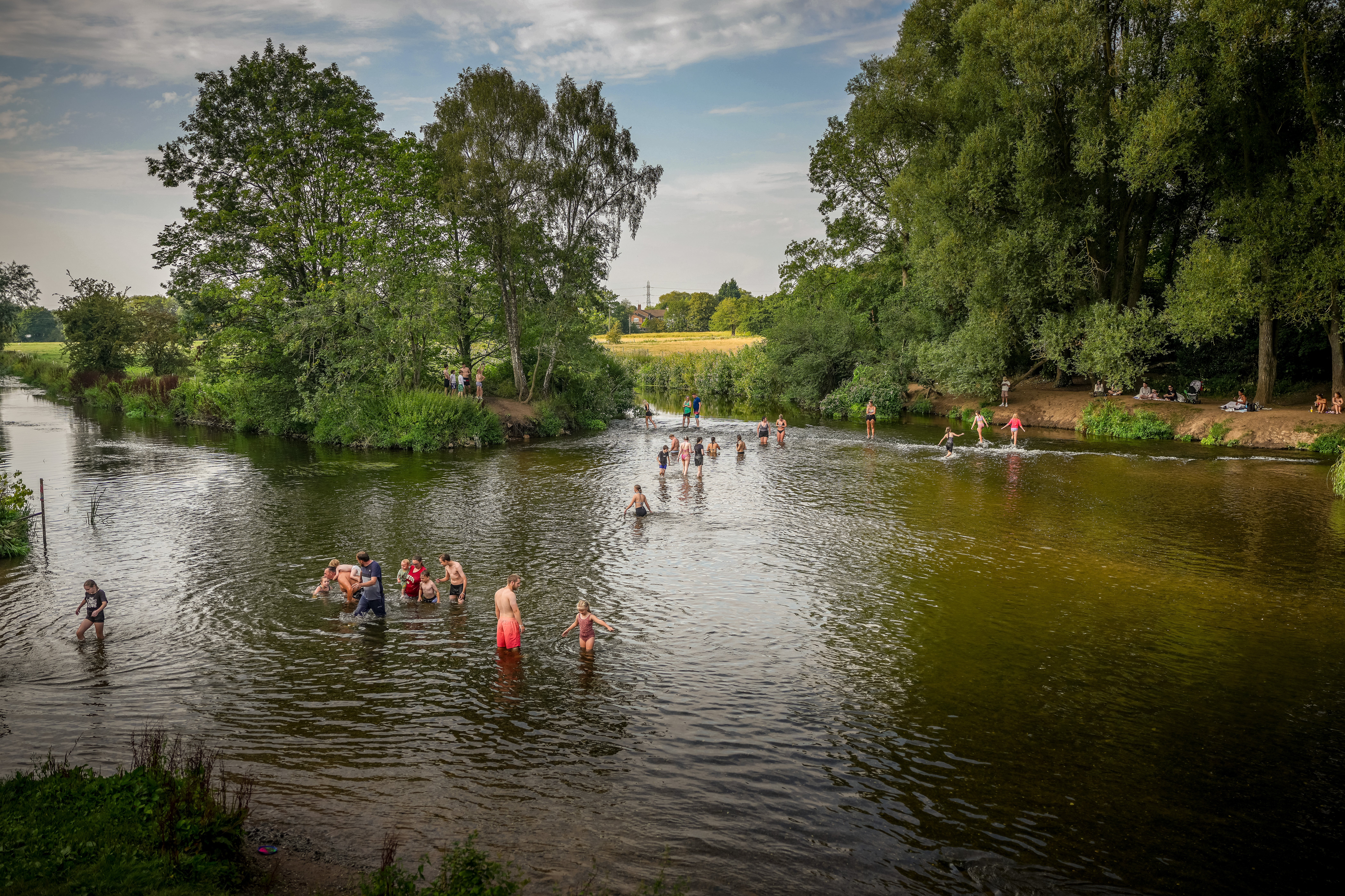 Temperatures are forecast to reach 35C in southern England and the Midlands on Monday