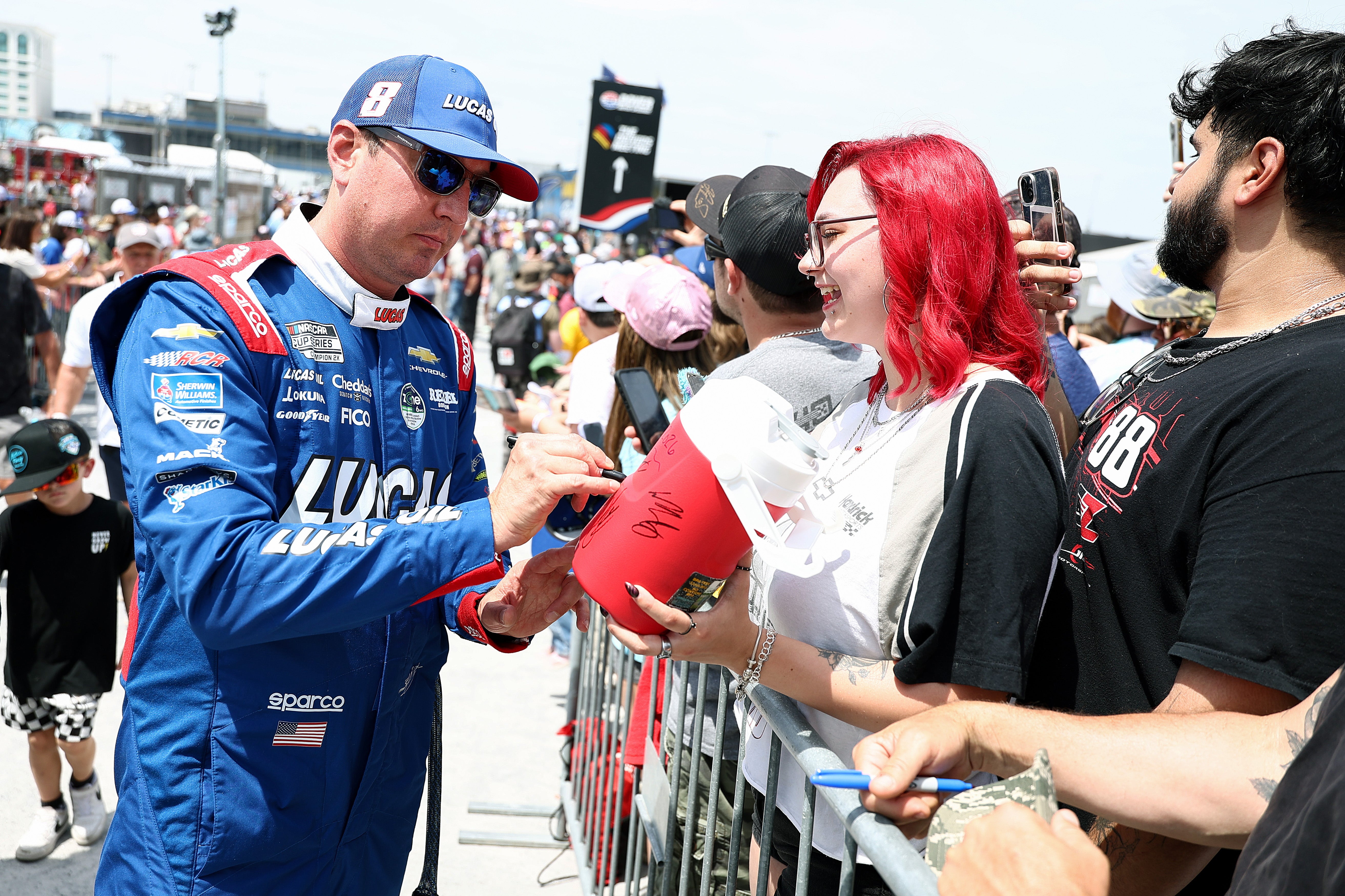 Busch signing autographs for fans earlier this month in Dover, Delaware (Getty)