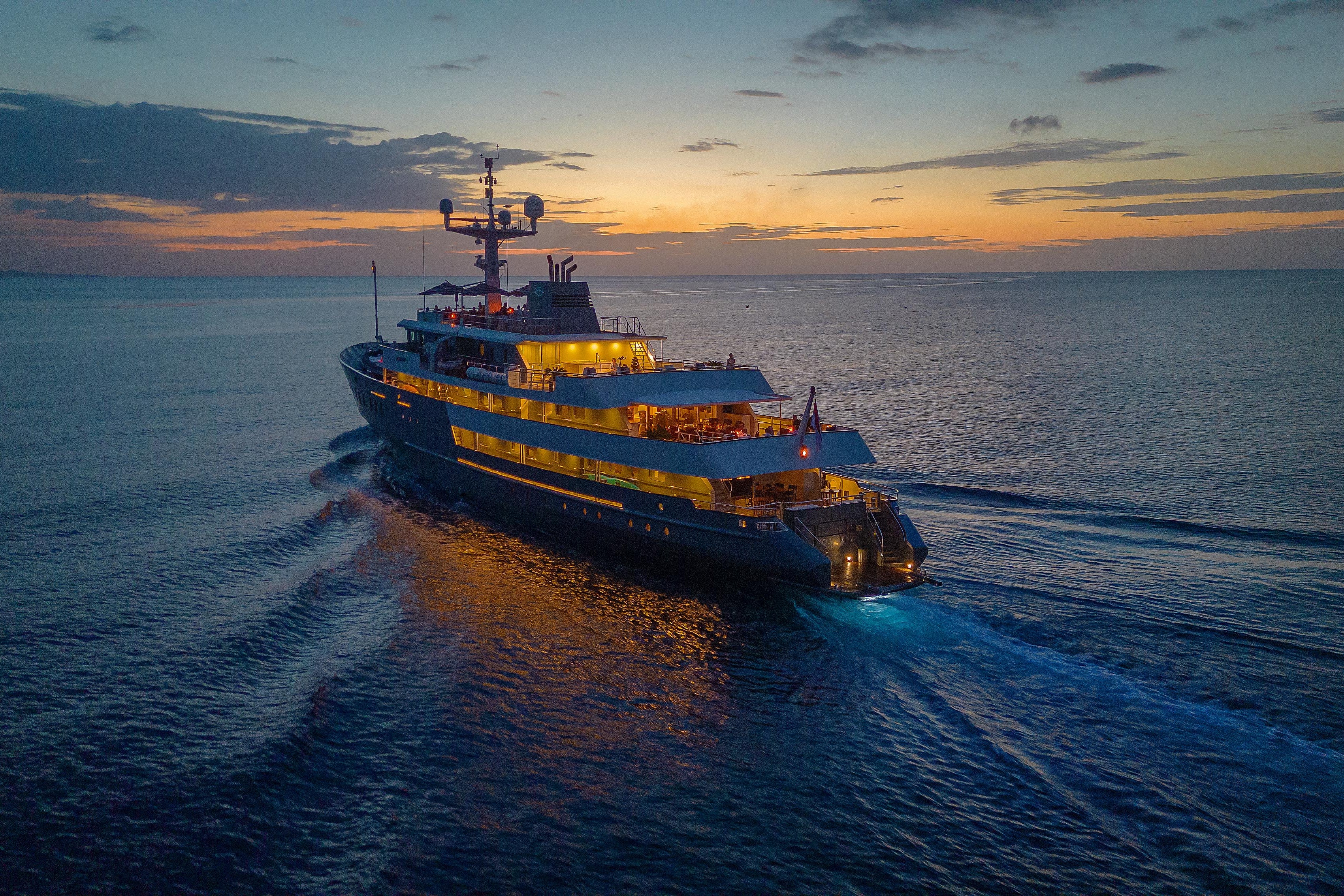 The Aqua Blu ship by night (Aqua Expeditions)