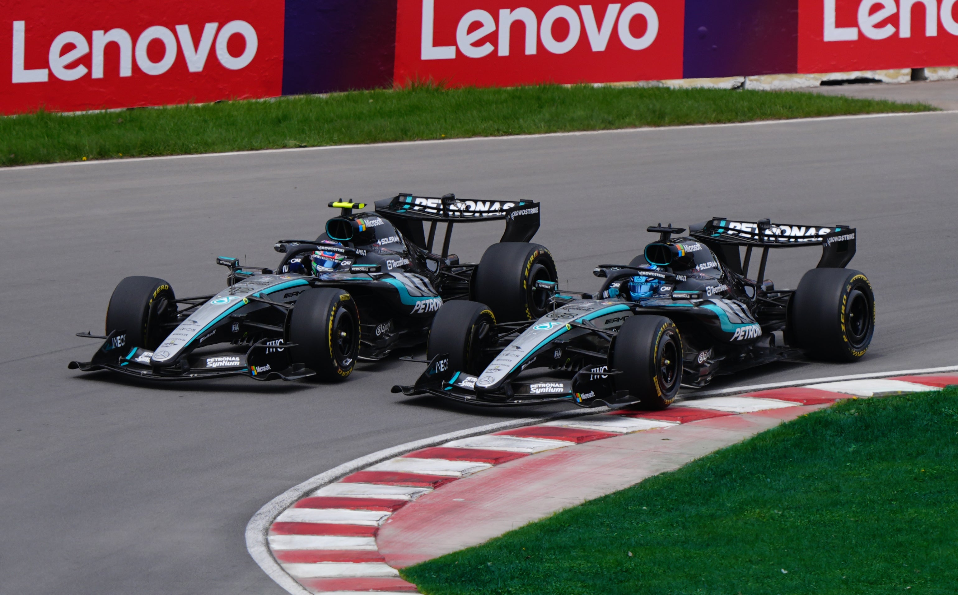 Kimi Antonelli attempted to go around the outside (Bradley Collyer/PA)