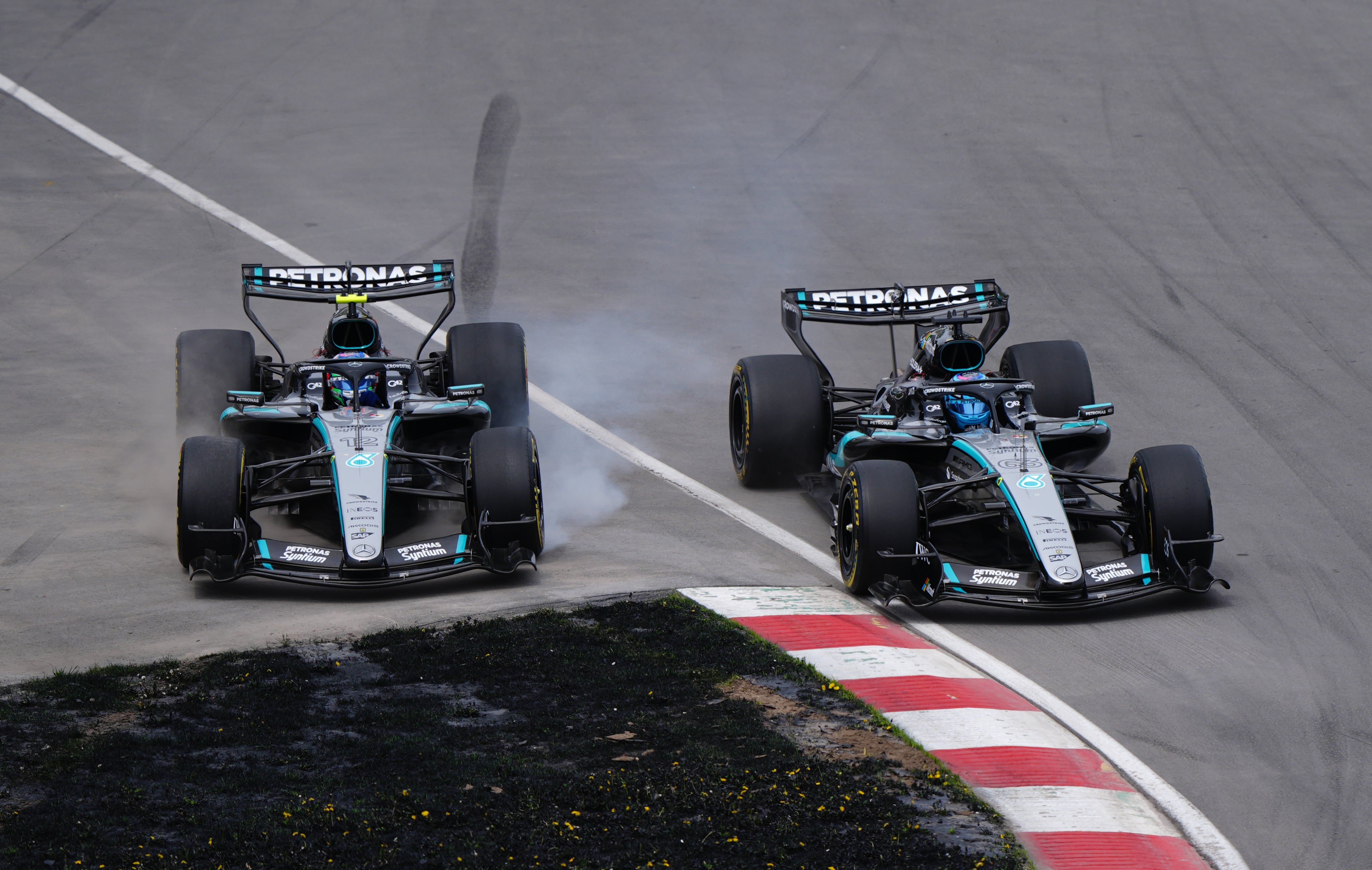 Russell and Antonelli collided in the sprint race