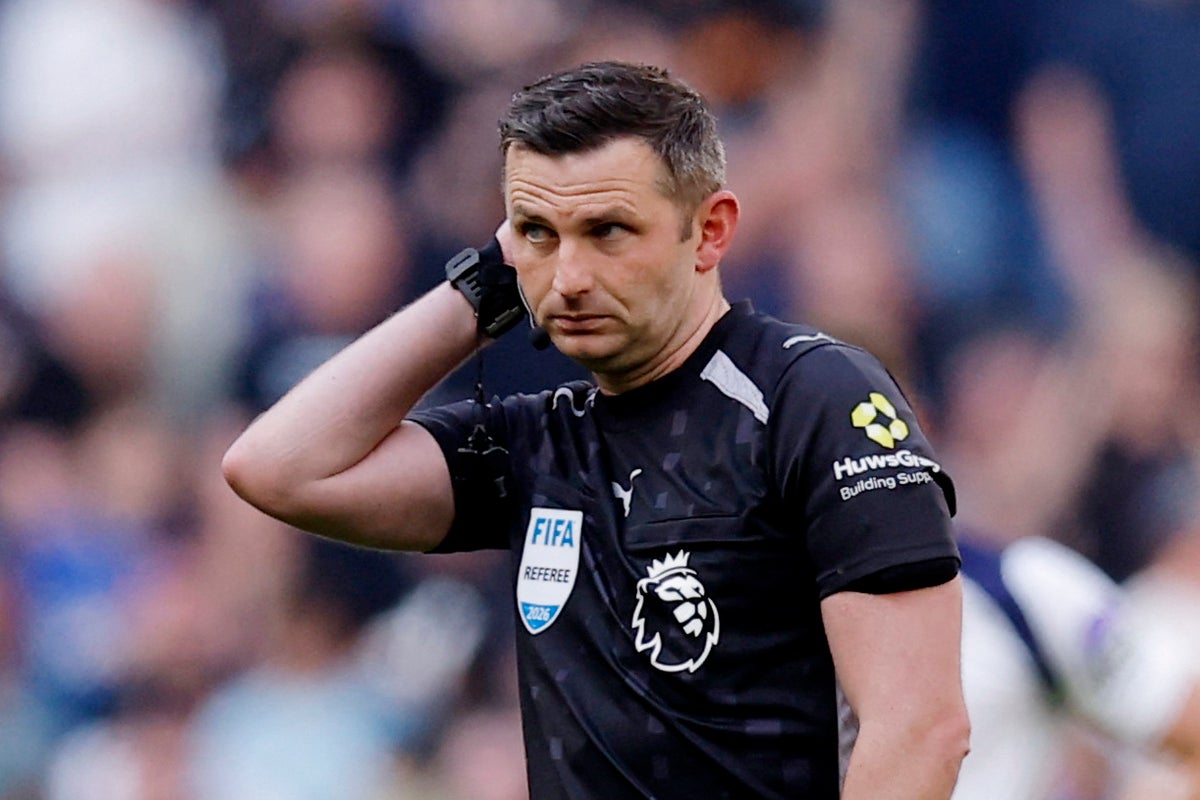 Gary Neville ‘furious’ after Tottenham v Everton second half delayed: ‘It’s not good enough’