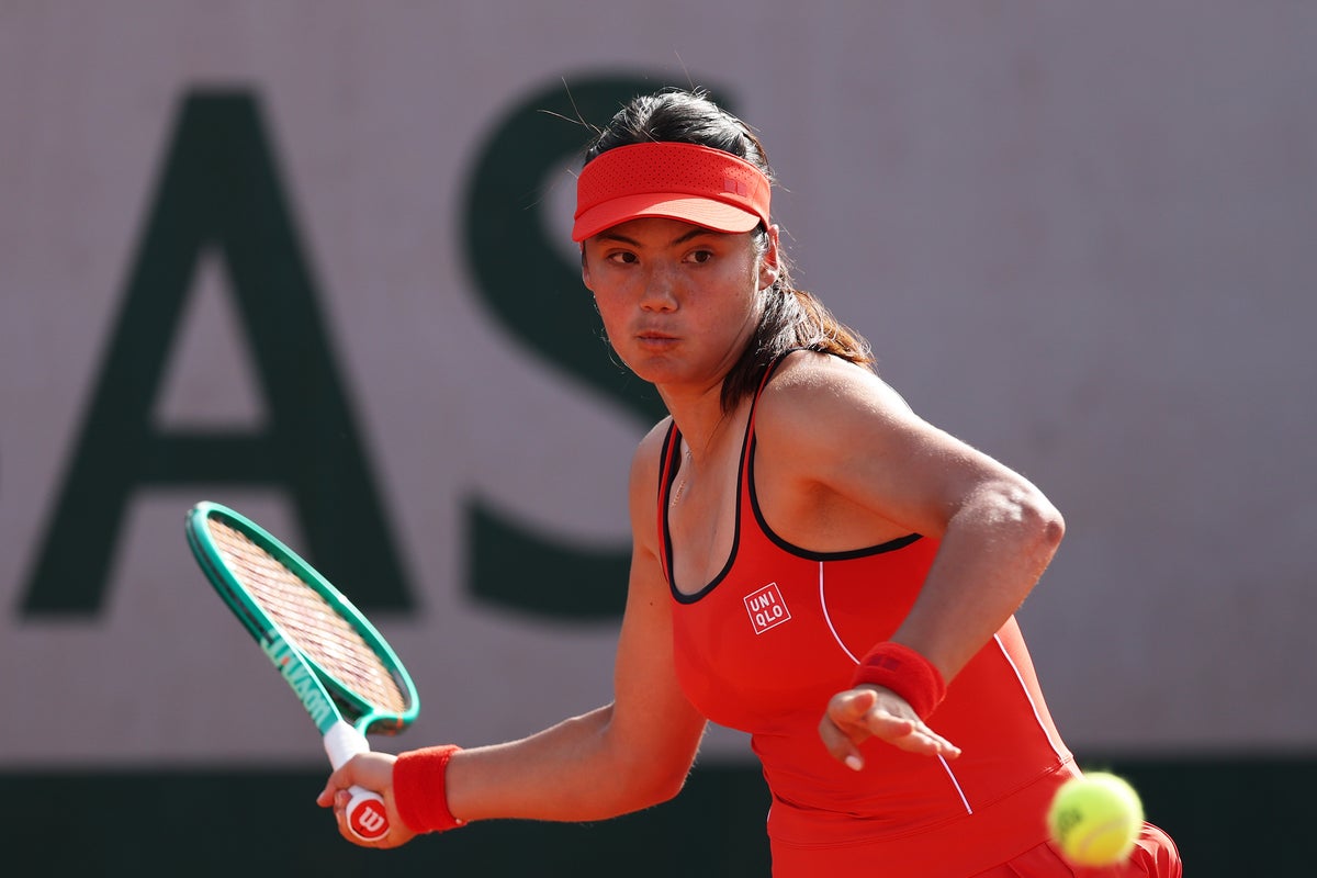 Emma Raducanu suffers French Open first round exit against Sierra – live reaction
