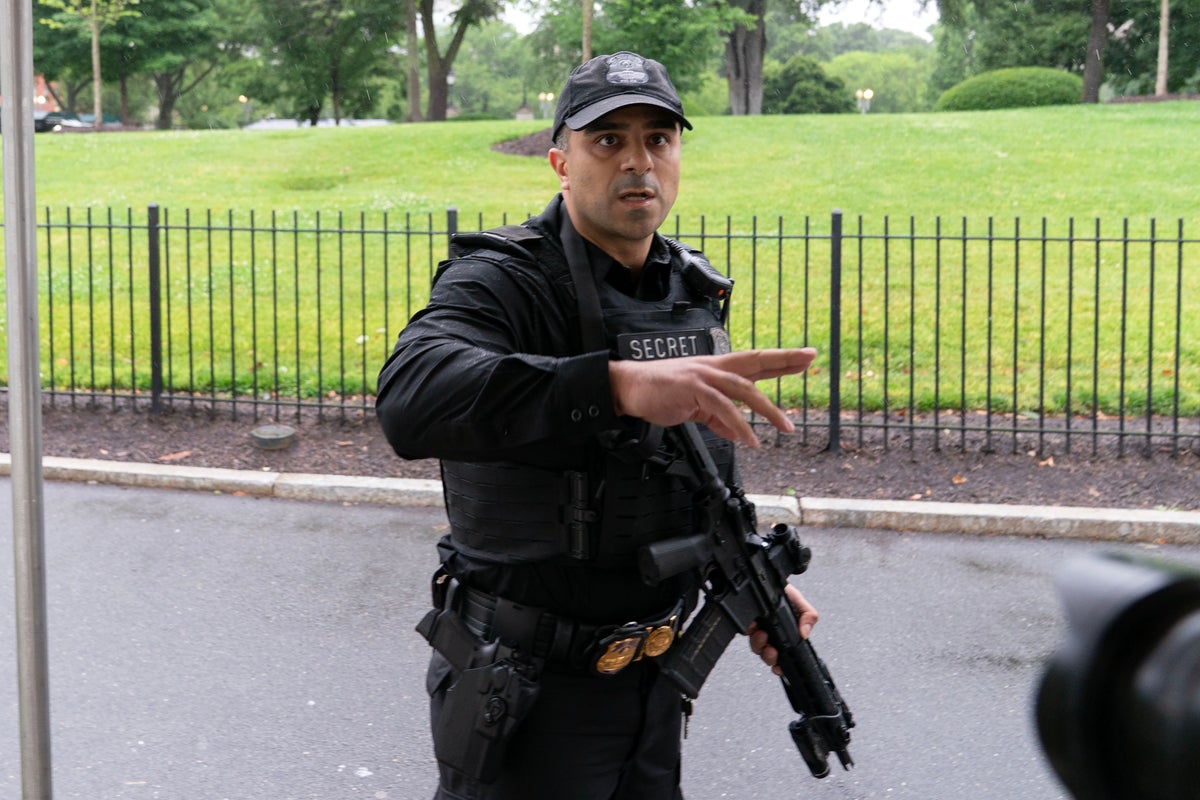 Photos of a shooting near the White House in Washington