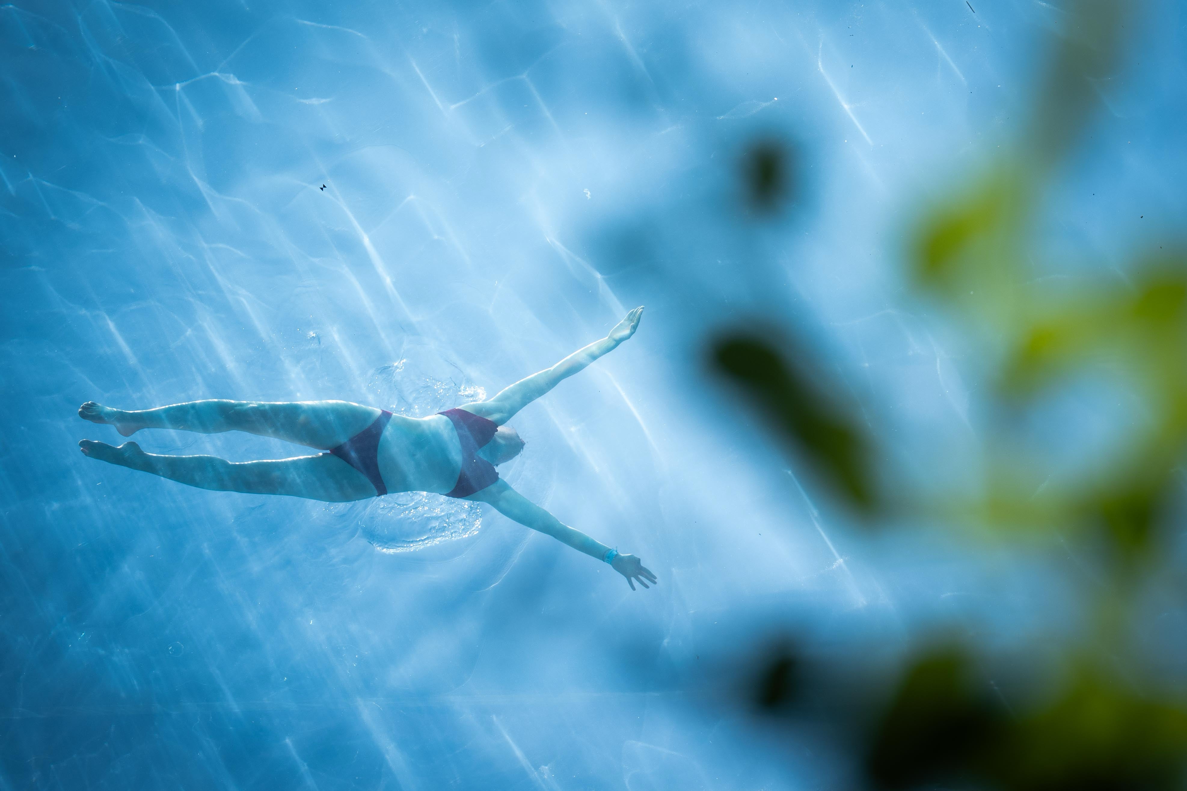 Age UK recommends staying inside during the hottest hours of the day, between 11am and 3pm, and having regular cold baths or showers. (James Manning/PA)