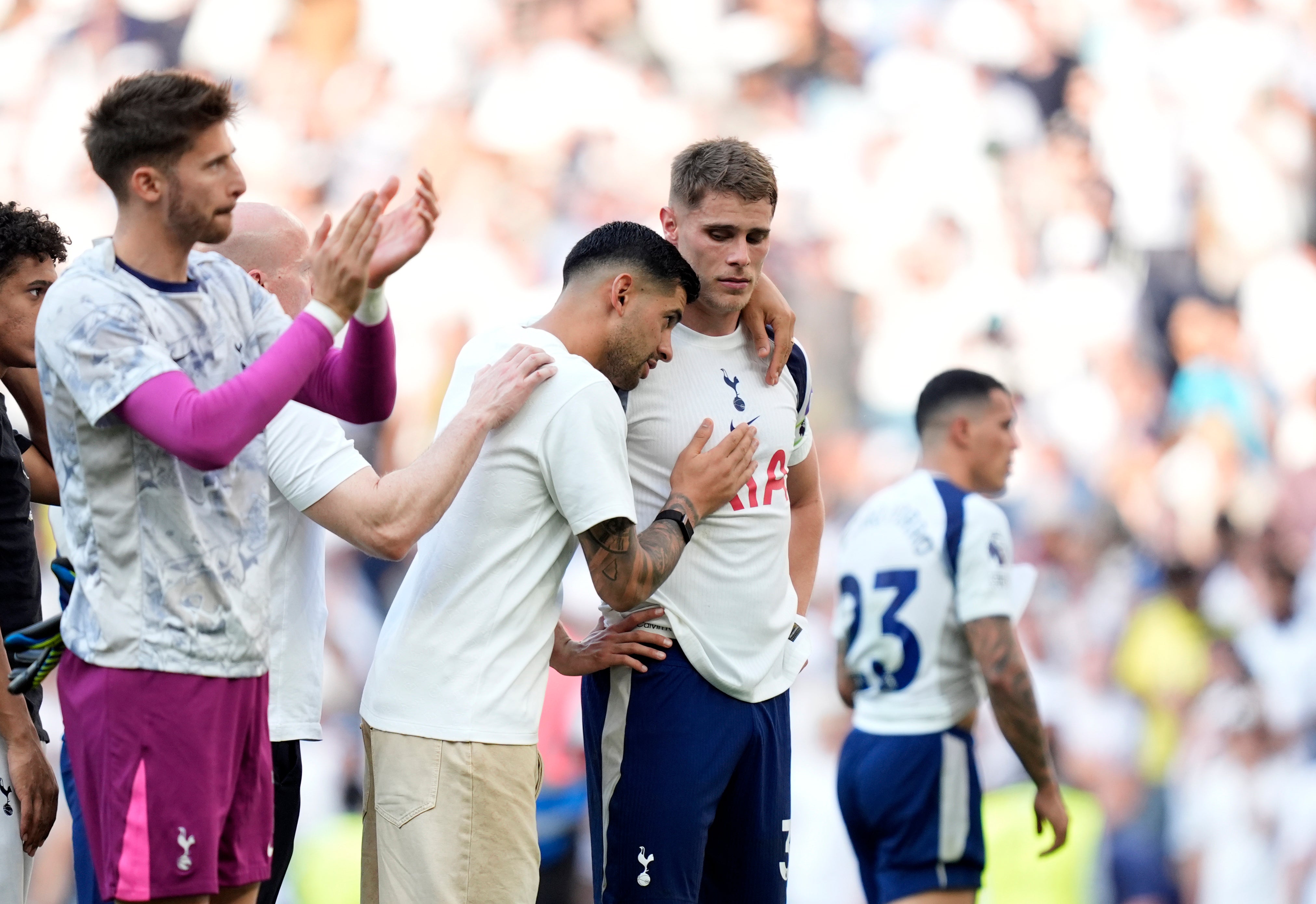 Tottenham leadership vows to invest in 'rebuild' in honest open letter to  fans | The Independent