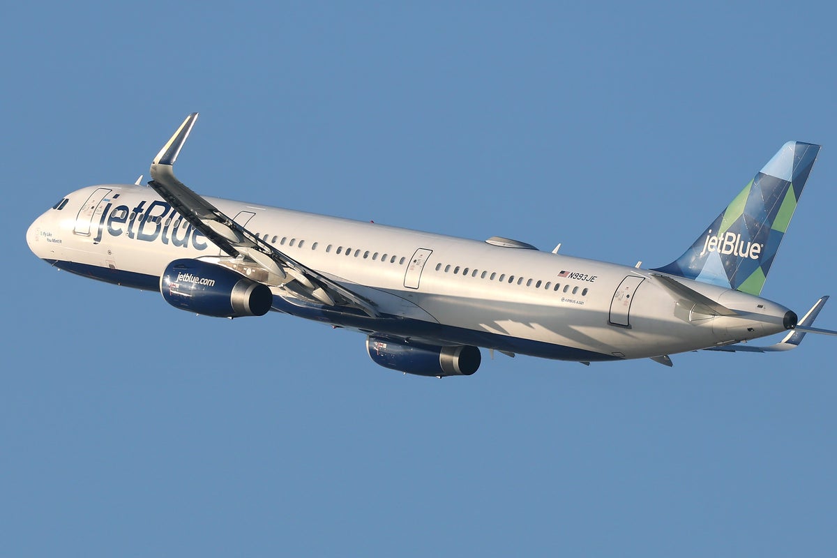 JetBlue pilot reports drone strike just above cockpit while landing in New York City