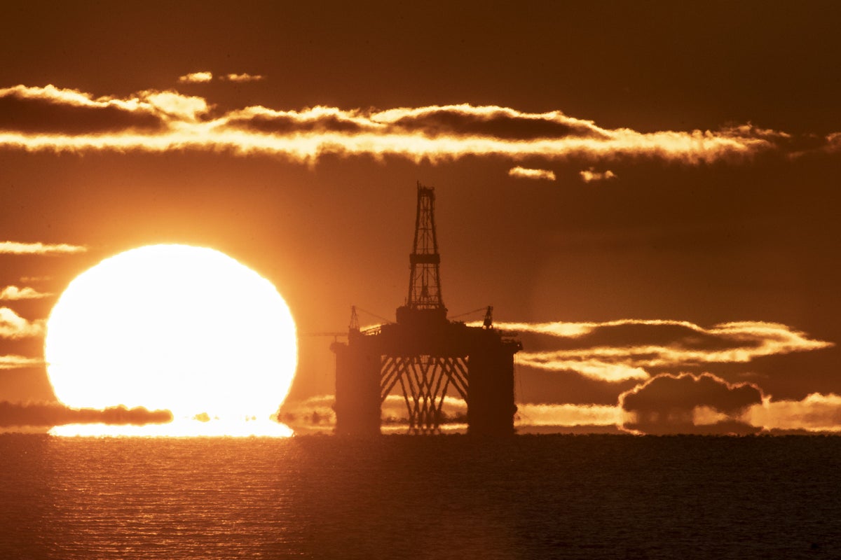 Oil and gas has long-term future if UK Government backs industry, report says – UK Times Oil and gas has long-term future if UK Government backs industry, report says – UK Times