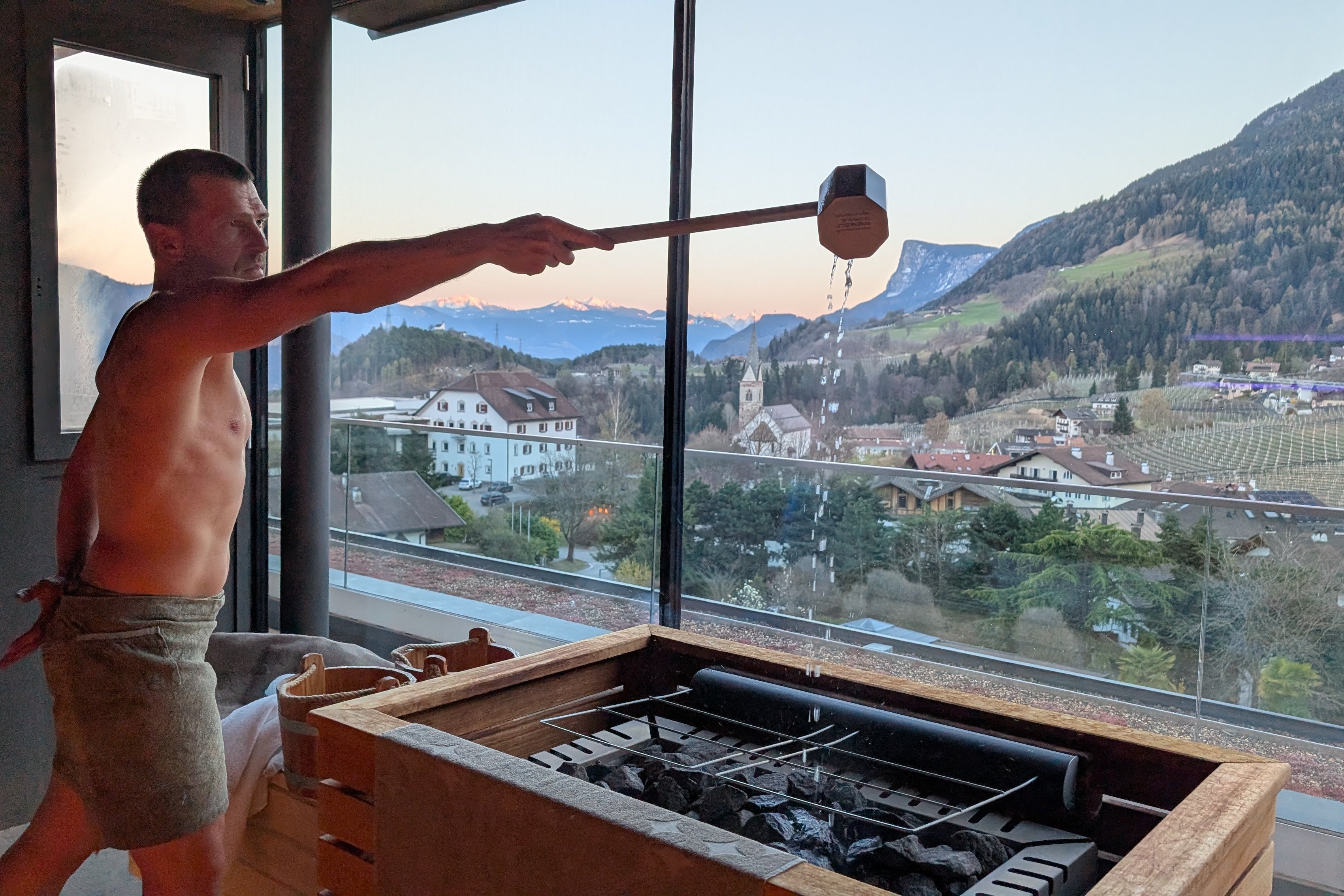 Sauna masters in the Dolomites don't take themselves too seriously (Sensoria Dolomites)
