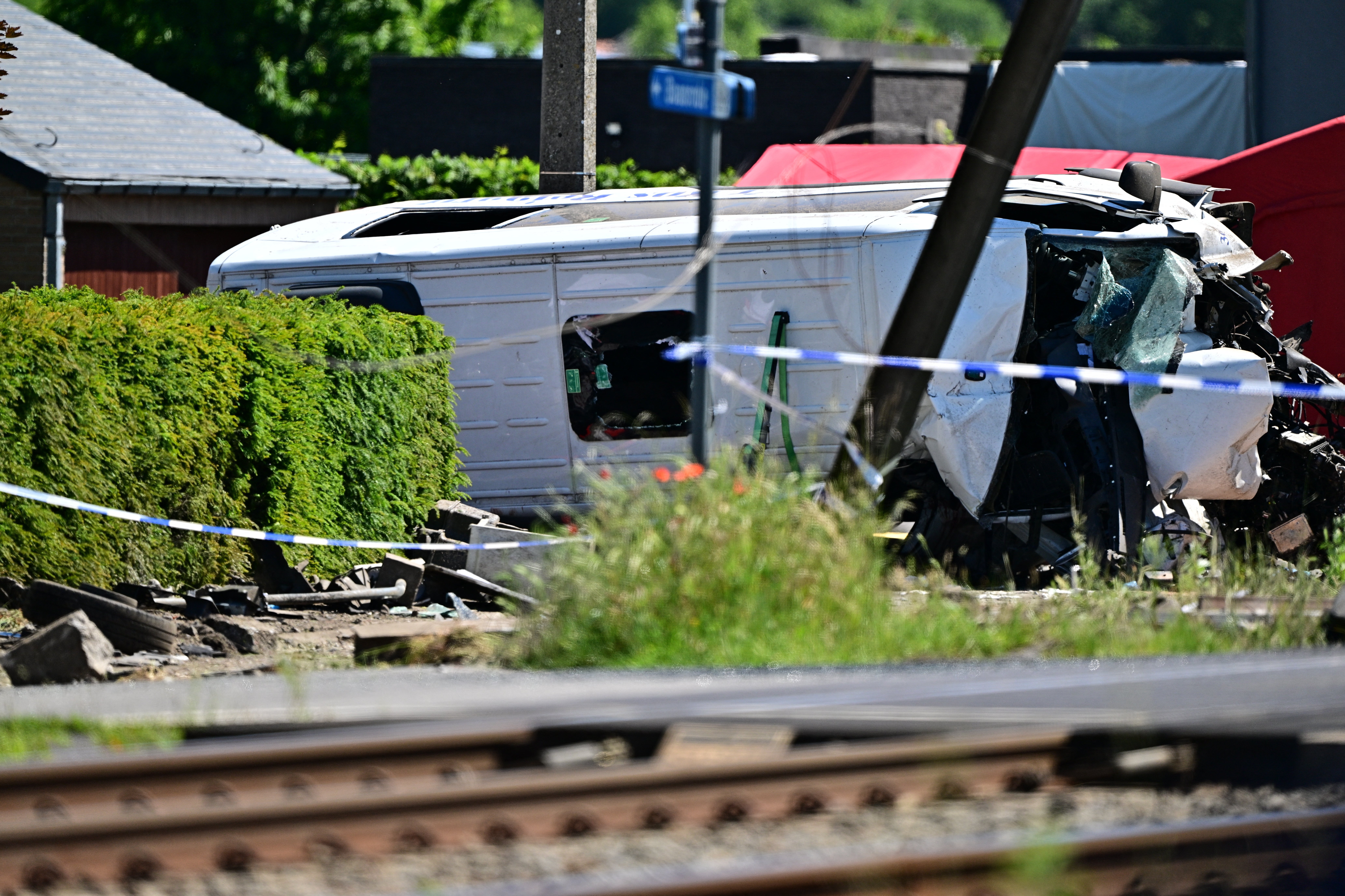 The scene of an accident between a train and a minivan, at the railway crossing Vierhuizen, in Buggenhout