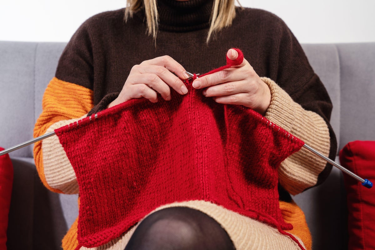 Simple hobbies can significantly lower your risk of developing dementia, study finds