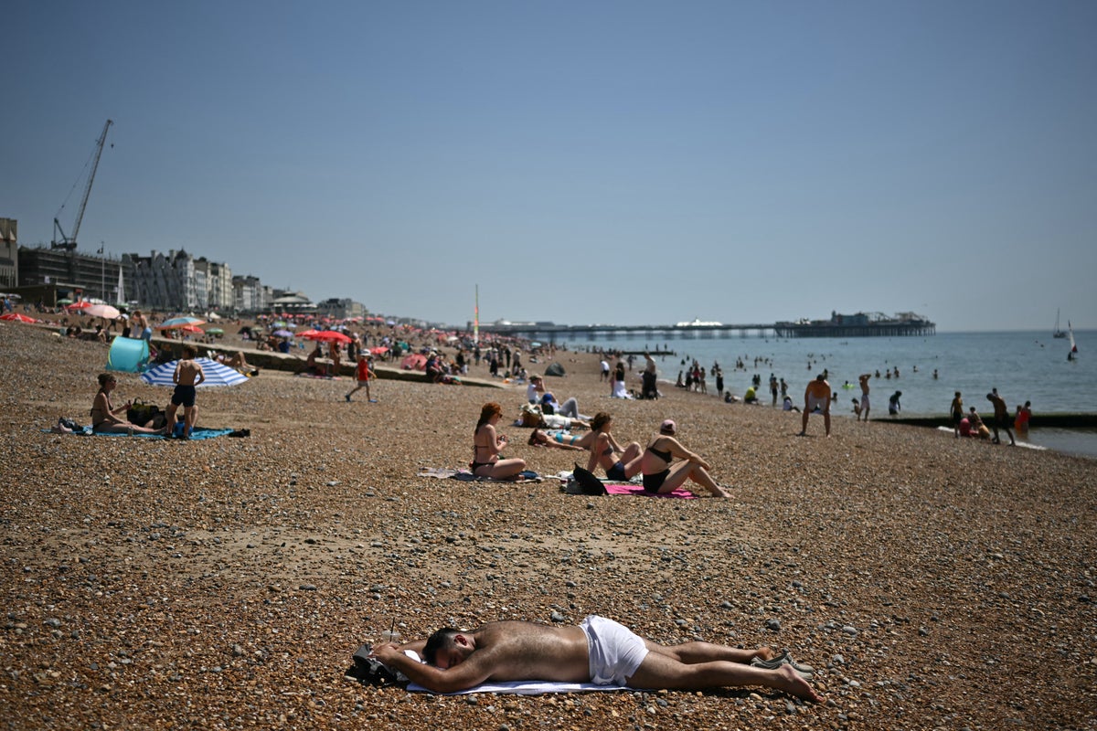 UK heatwave has &lsquo;fingerprints of climate change all over it&rsquo;
