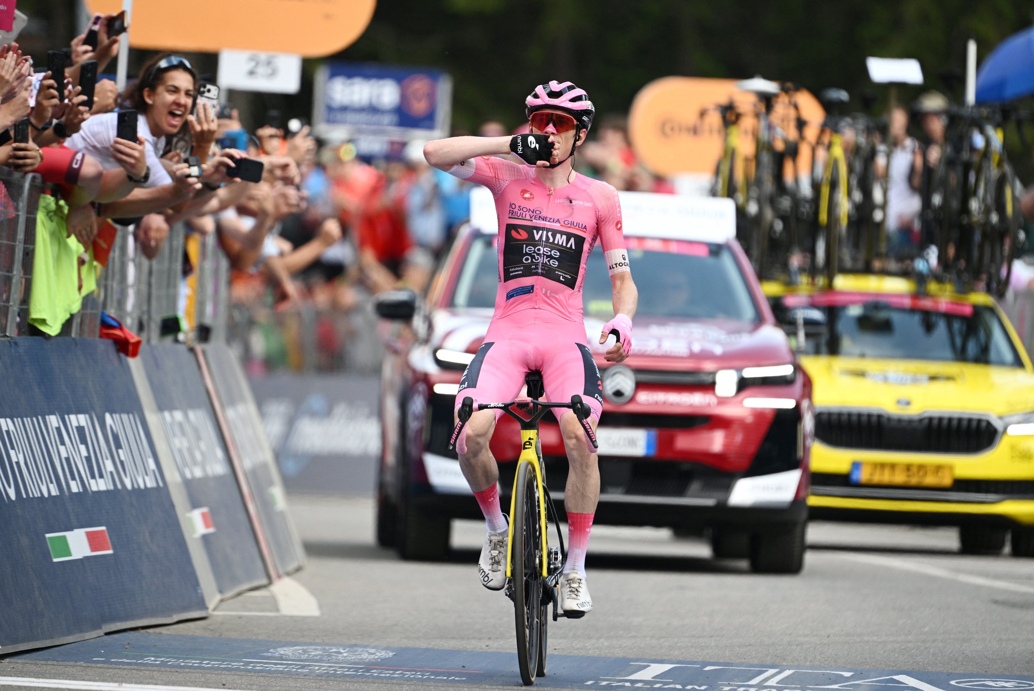 Jonas Vingegaard asserts ascendancy at Giro d&rsquo;Italia with dominant stage 16 victory