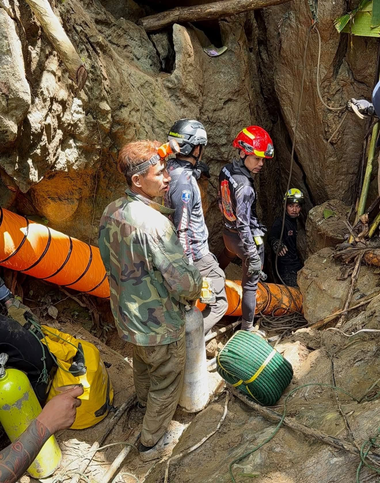 In this release, Metta Tham Rescue Kalasin, rescuers work to reach seven people who have been trapped in a cave in Xaisomboun province, Laos, Monday, 25 May 2026
