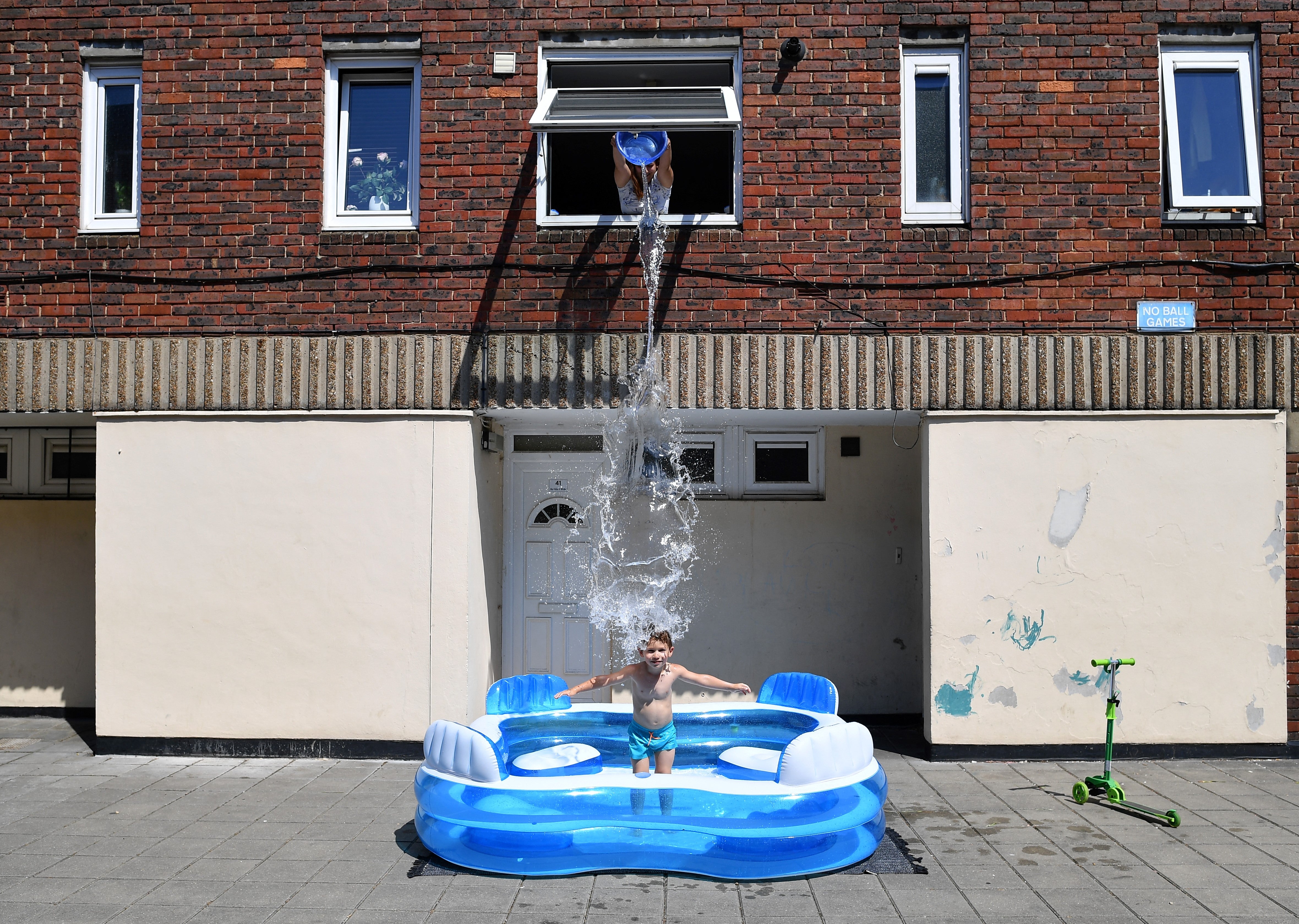 Swap paddling pools for water blasters to keep cool in heatwave, Britons urged