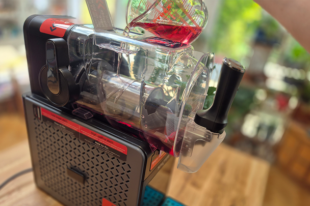 Salter slushie maker in use