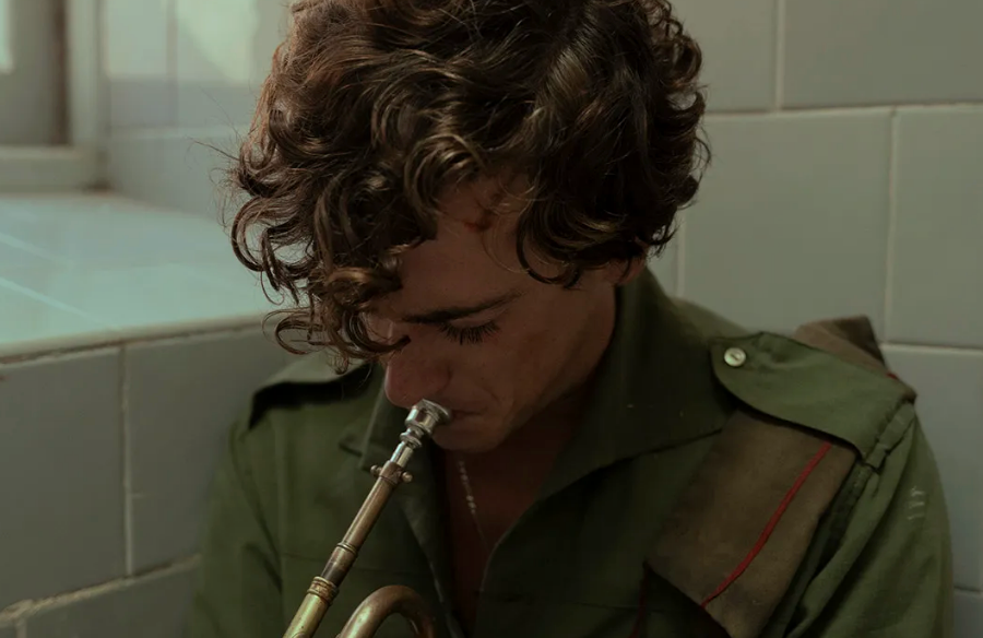 Spanish singer-songwriter Guitarricadelafuente in ‘La Bola Negra’