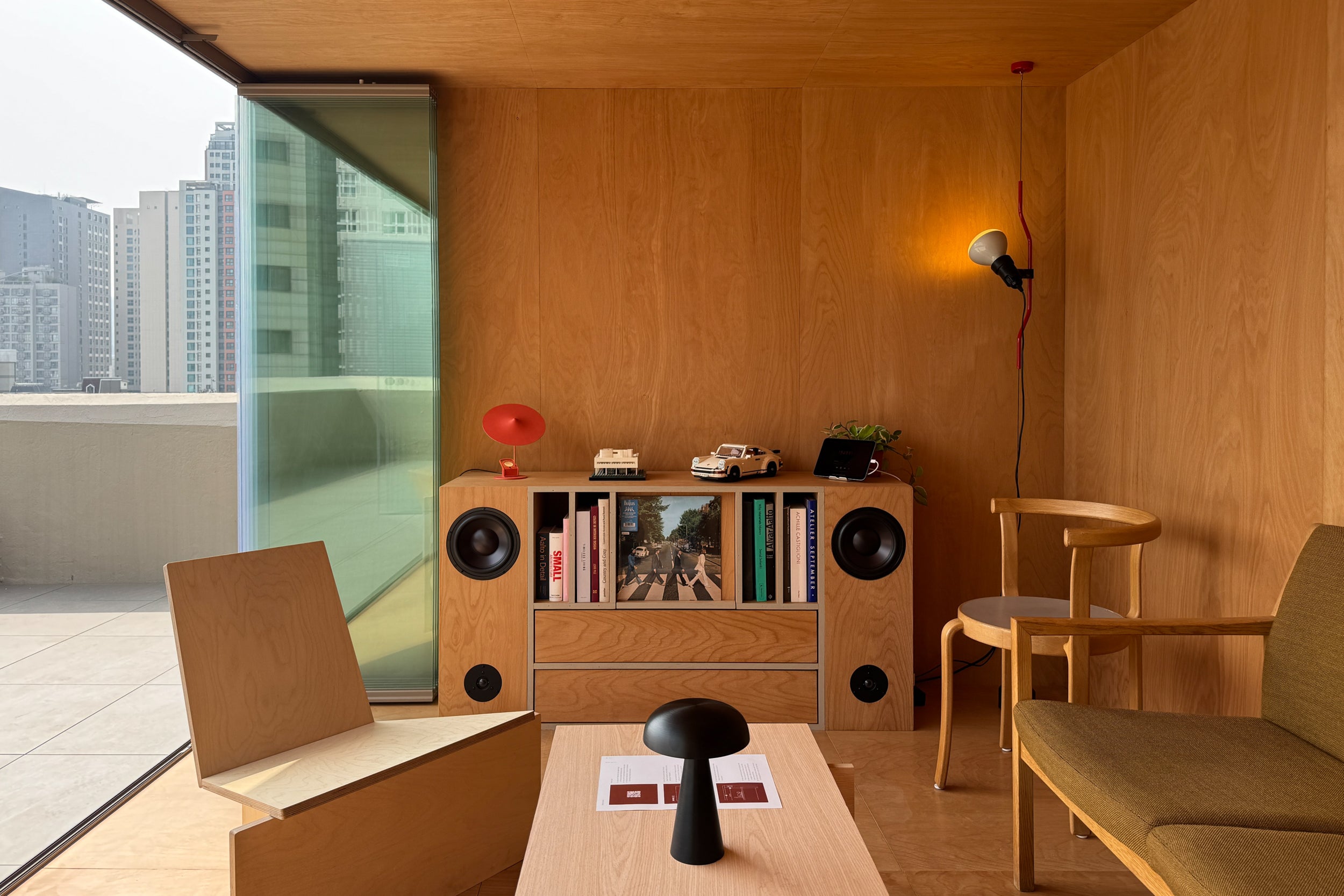 Listen to vinyls while looking out over the city’s skyline at the rooftop lounge (A Better Place)