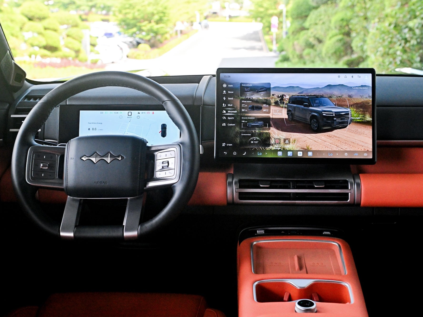 The BYD Ti7's touchscreen is one of the better ones found in Chinese-made models (Steve Fowler)