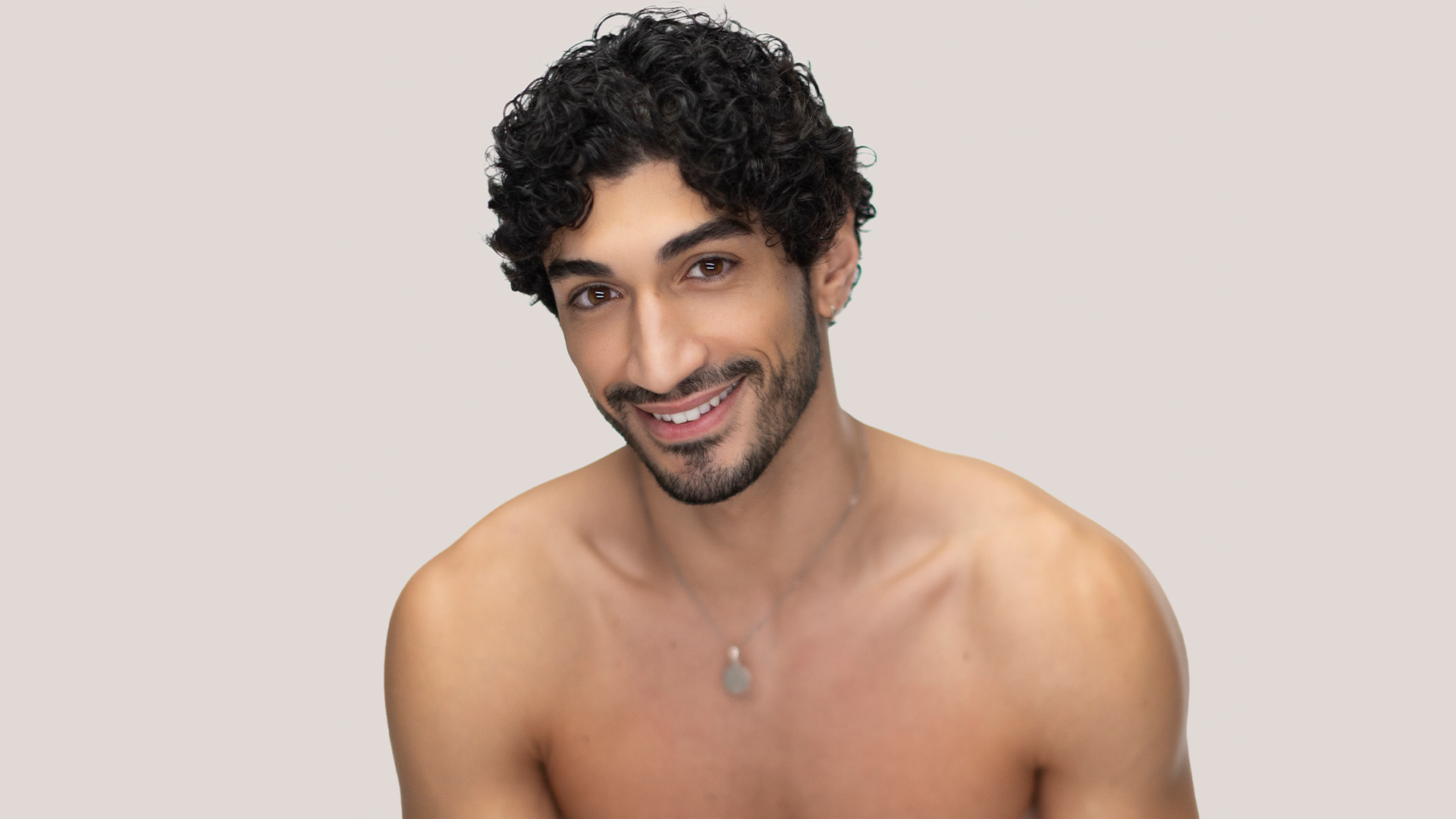 Zach Georgiou é um Brummie cujo irmão apareceu no programa no ano passado