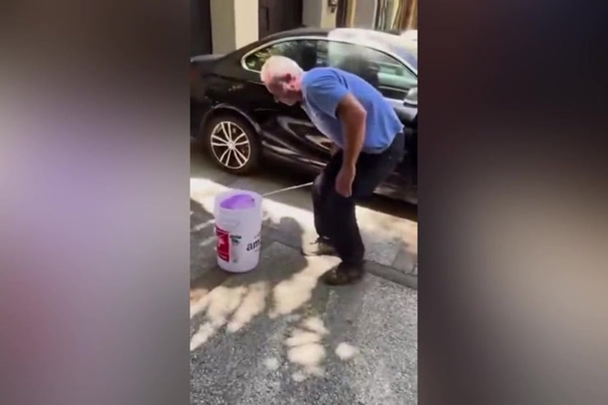 https://static.independent.co.uk/2026/05/28/9/54/RFK-Jr-catches-rattlesnake-in-new-video-responding-to-snake-wrangling-criticism.jpeg?width=1200&height=800&crop=1200:800