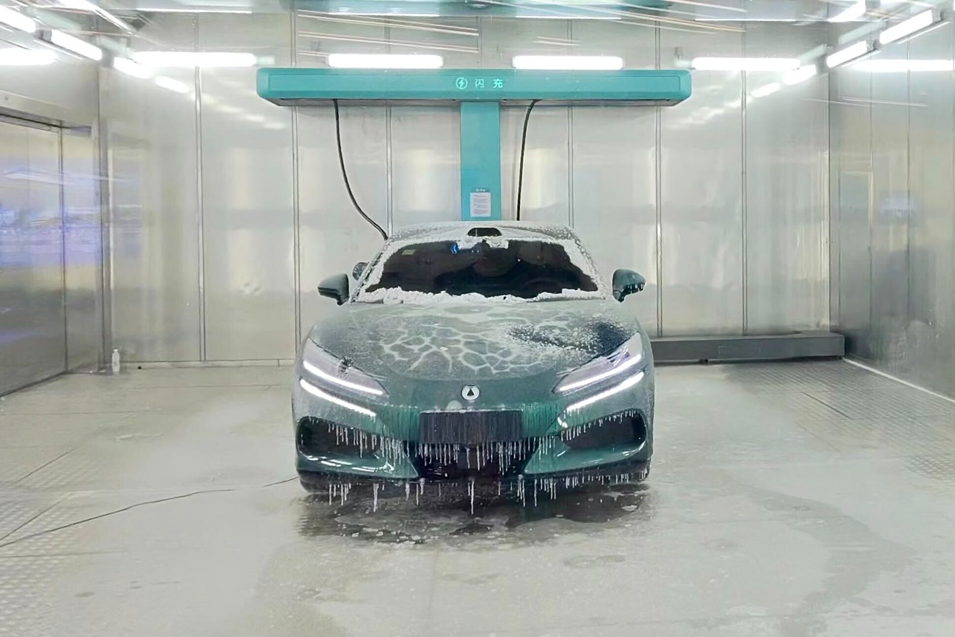 BYD uses a lab to test charging speeds in weather as cold as -30C (BYD)