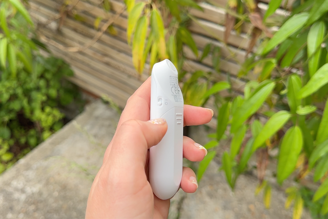 The device features a small ceramic plate, heated to 52C, to help relieve itching from insect bites (Alessia Armenise/The Independent)