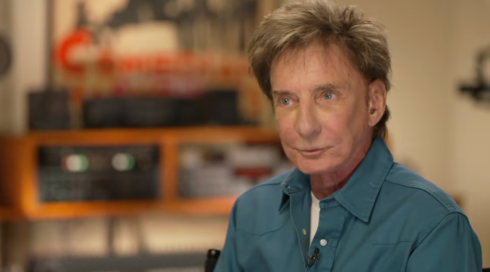 Manilow has shared a health update as he continues to recover from cancer surgery