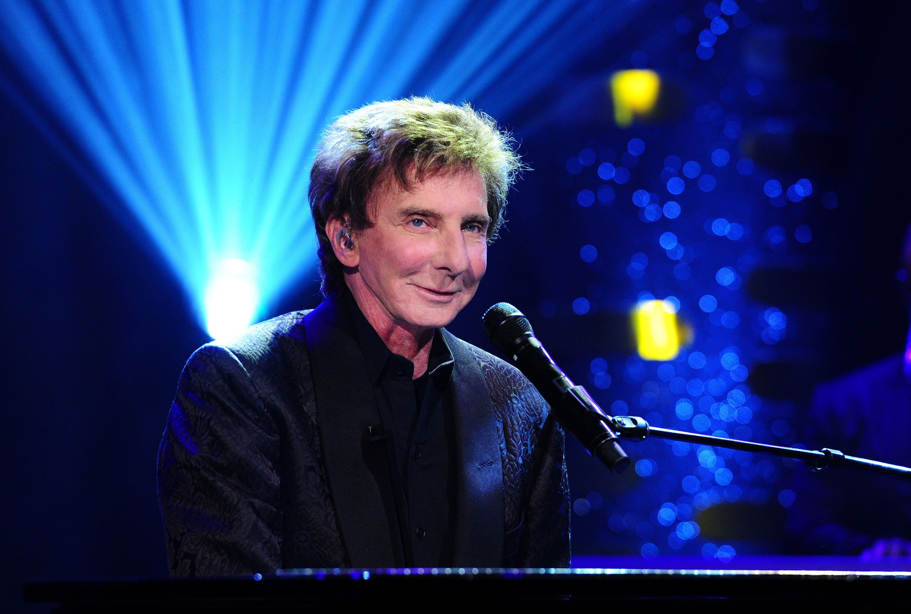 Barry Manilow underwent surgery in December to remove a cancerous tumor from his lung