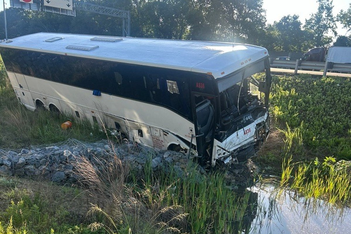 Bus driver charged in Virginia crash that killed 5, including family traveling to wedding – UK Times