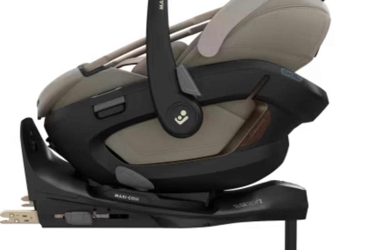 Parents urged to stop using popular baby car seat over safety fears Parents urged to stop using popular baby car seat over safety fears