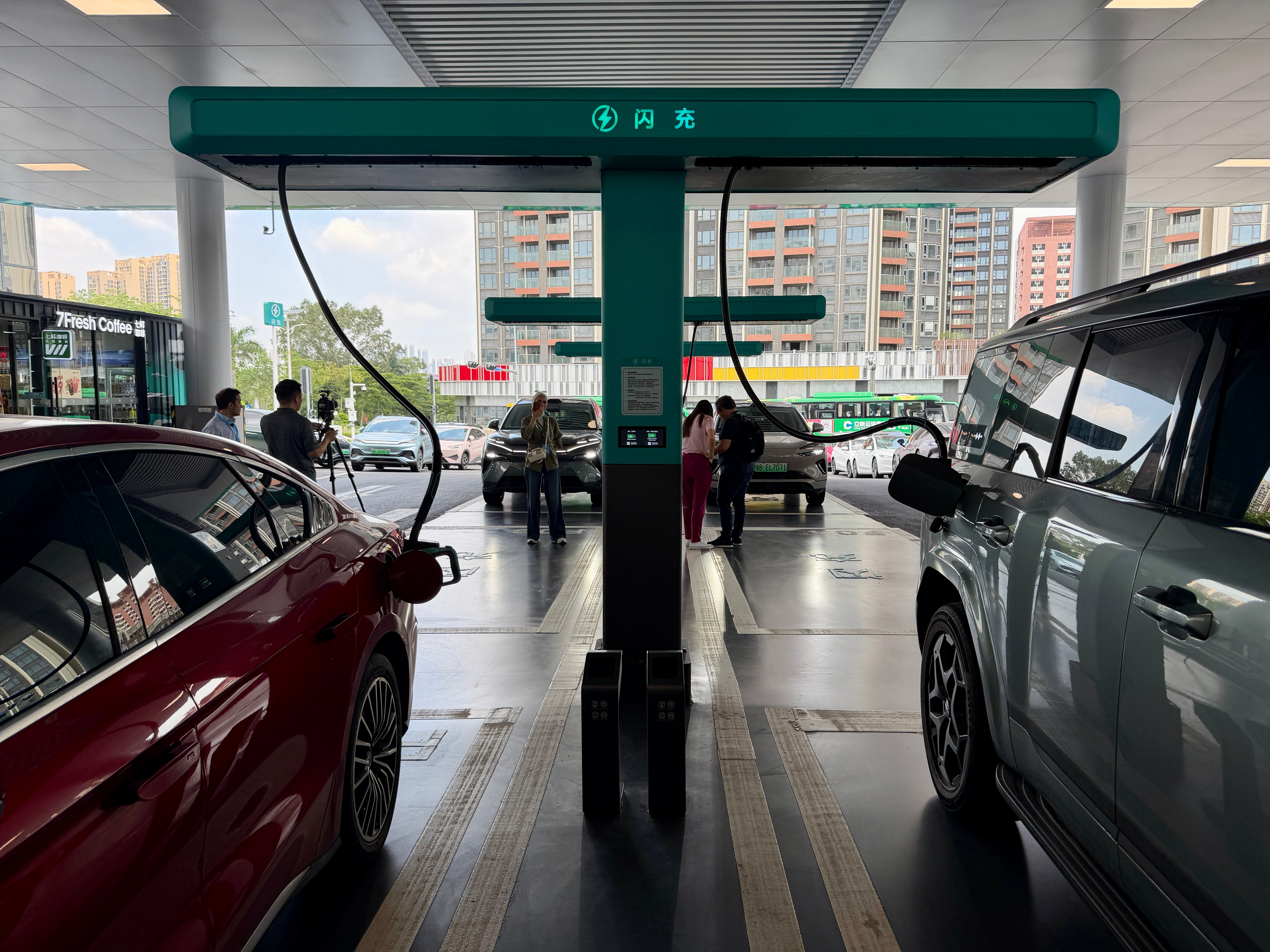 The clever T-shaped charging units also help to make plugging in easy, and connect quickly (Steve Fowler)