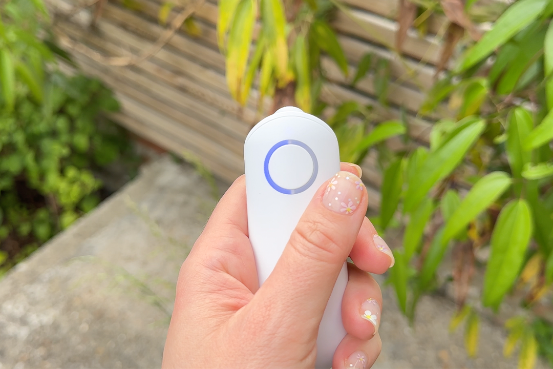 Simply press the device’s button once or twice to select the three-second or six-second setting, respectively (Alessia Armenise/The Independent)
