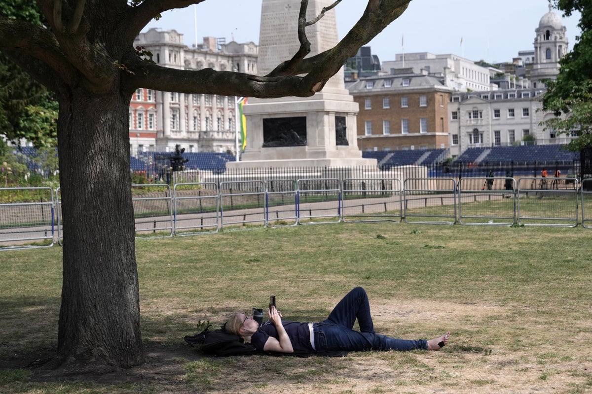 UK’s record-breaking heatwave to end with torrential rain forecast – The Independent   www.independent.co.uk