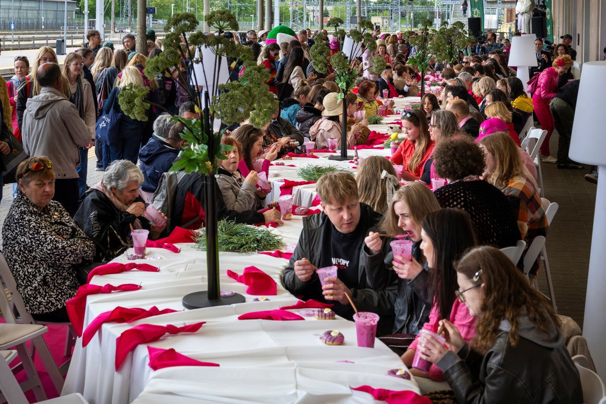 Festival honoring Lithuania’s iconic cold beet soup brings thousands to Vilnius – UK Times