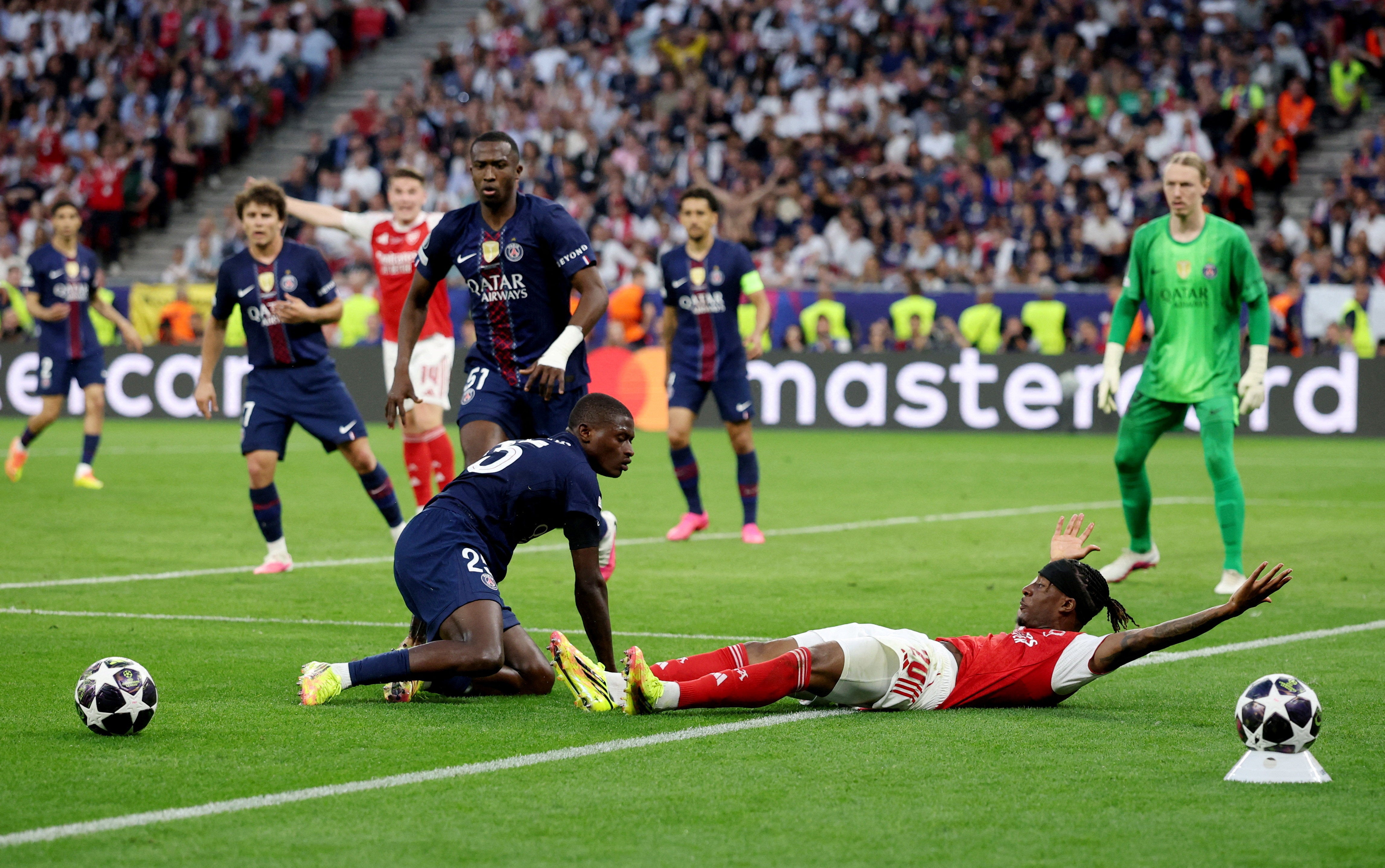 Noni Madueke could have had a penalty in extra time