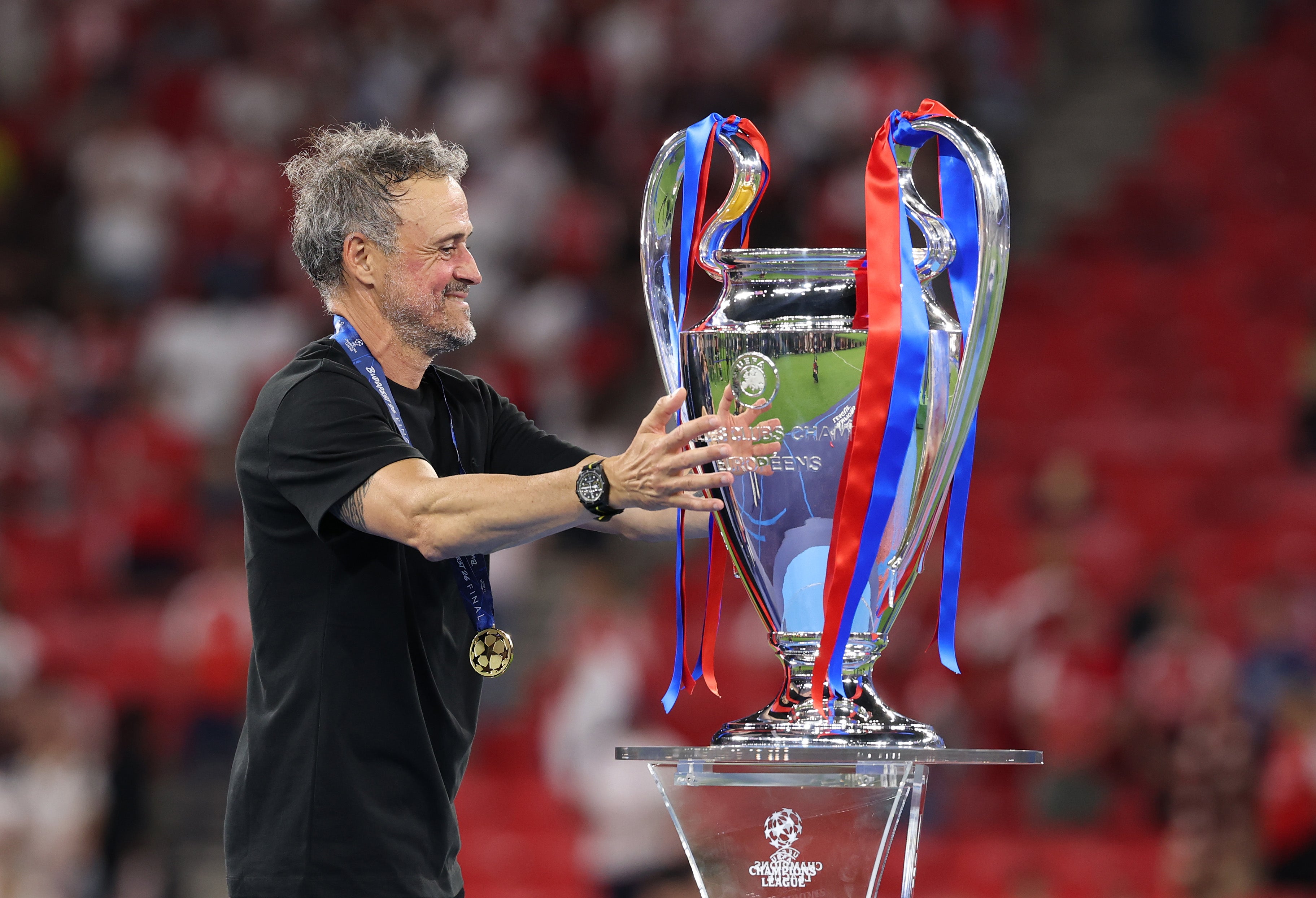 Luis Enrique could celebrate with the Champions League trophy once more