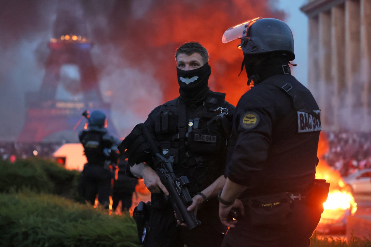 Paris police detain 45 after violence erupts during celebrations of PSG’s Champions League title – UK Times