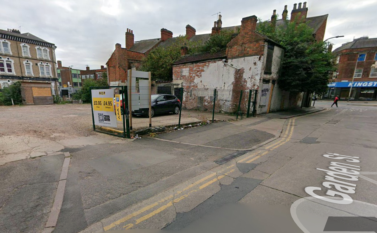 Mystery body in van in Leicester leads police to ‘crime scene’ 100 miles away in London