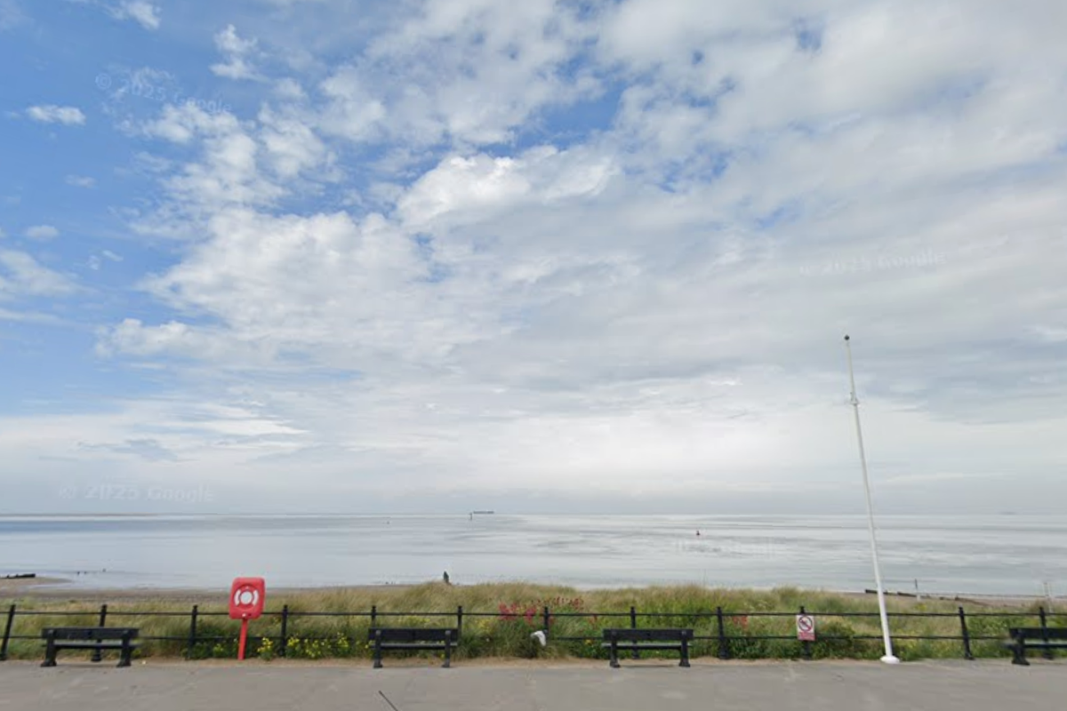 Woman dead and man in critical condition after trying to rescue their dog from sea – UK Times Woman dead and man in critical condition after trying to rescue their dog from sea – UK Times