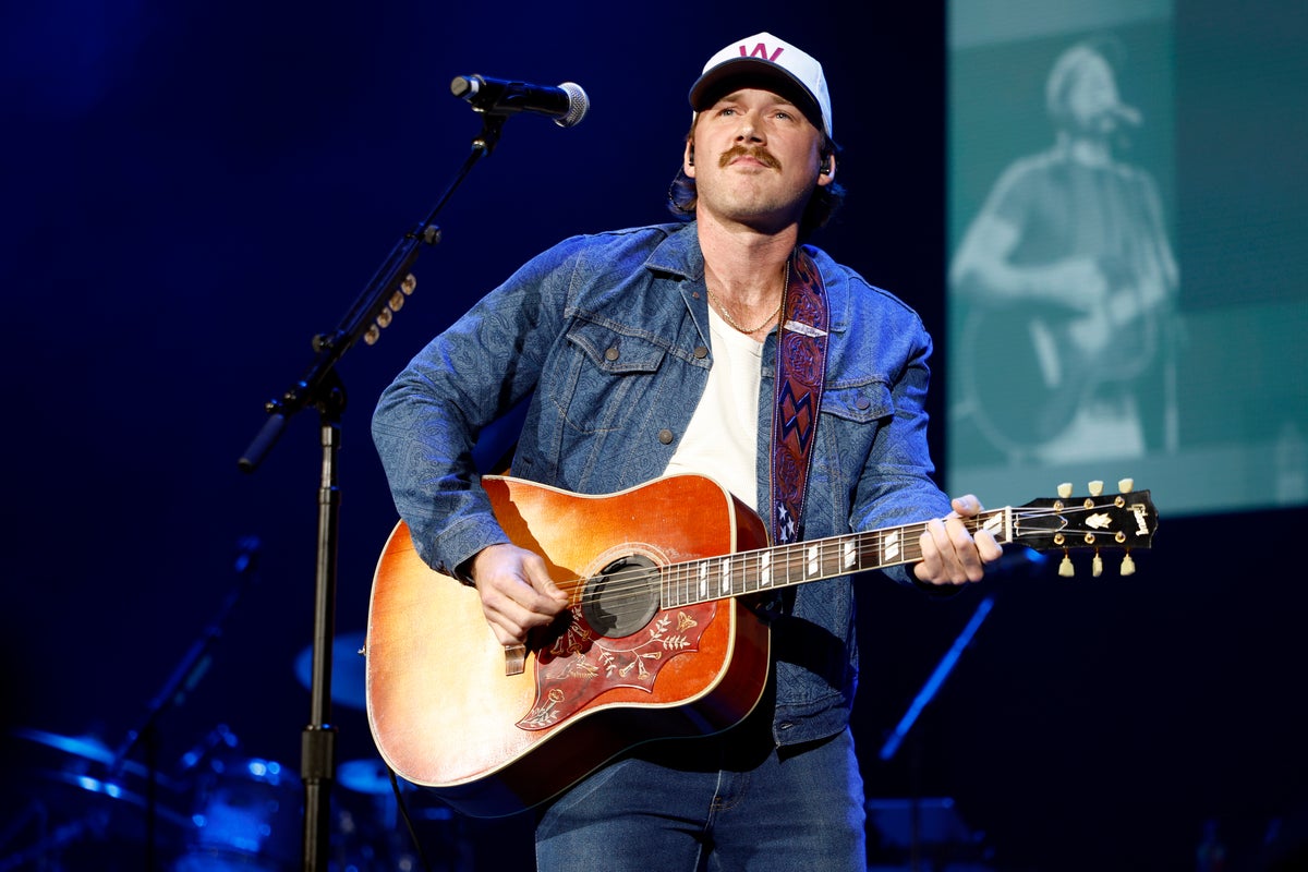 Morgan Wallen called out for ‘unprofessional’ behavior after flipping piano onstage